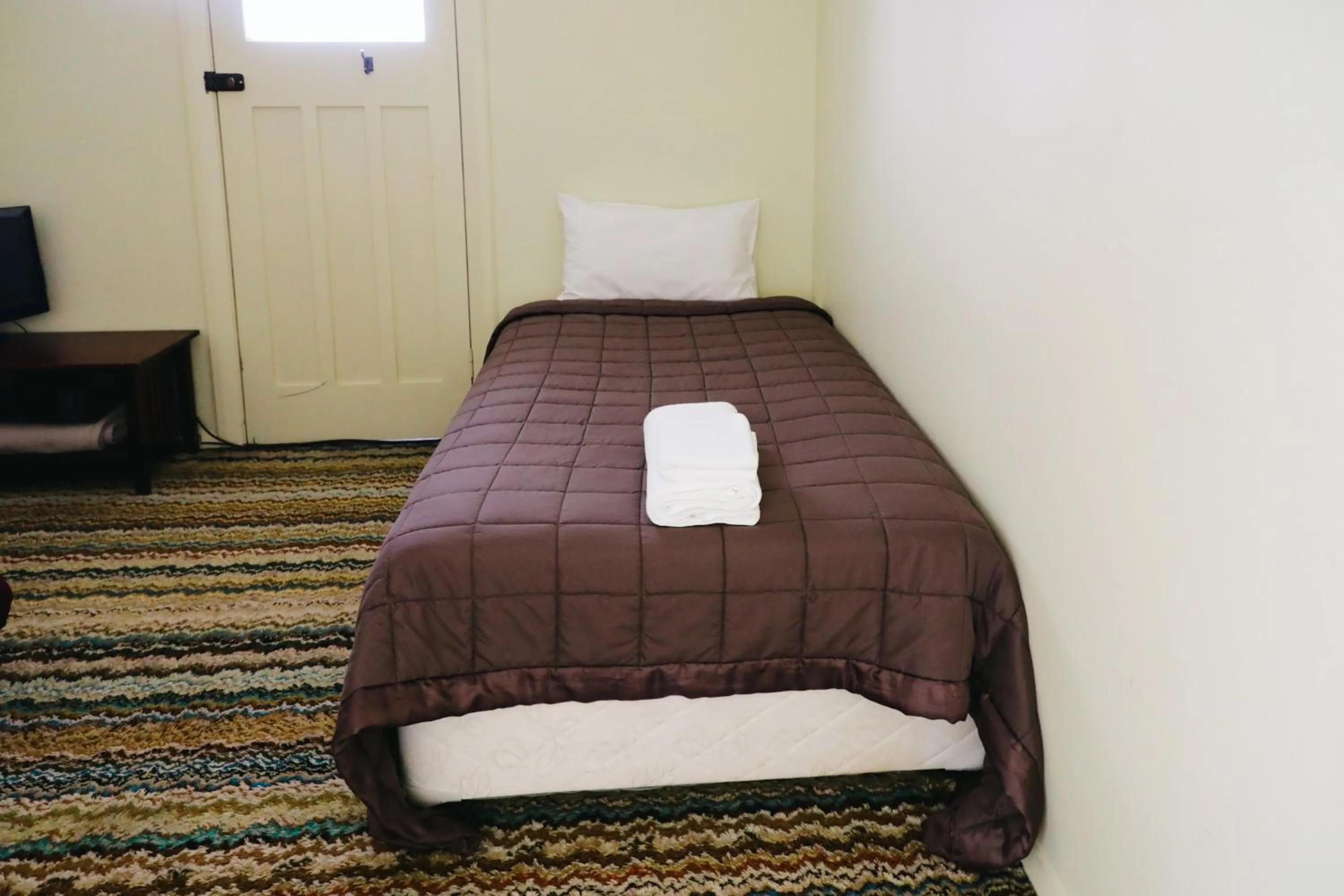 Bed in Royal Hotel Capertee