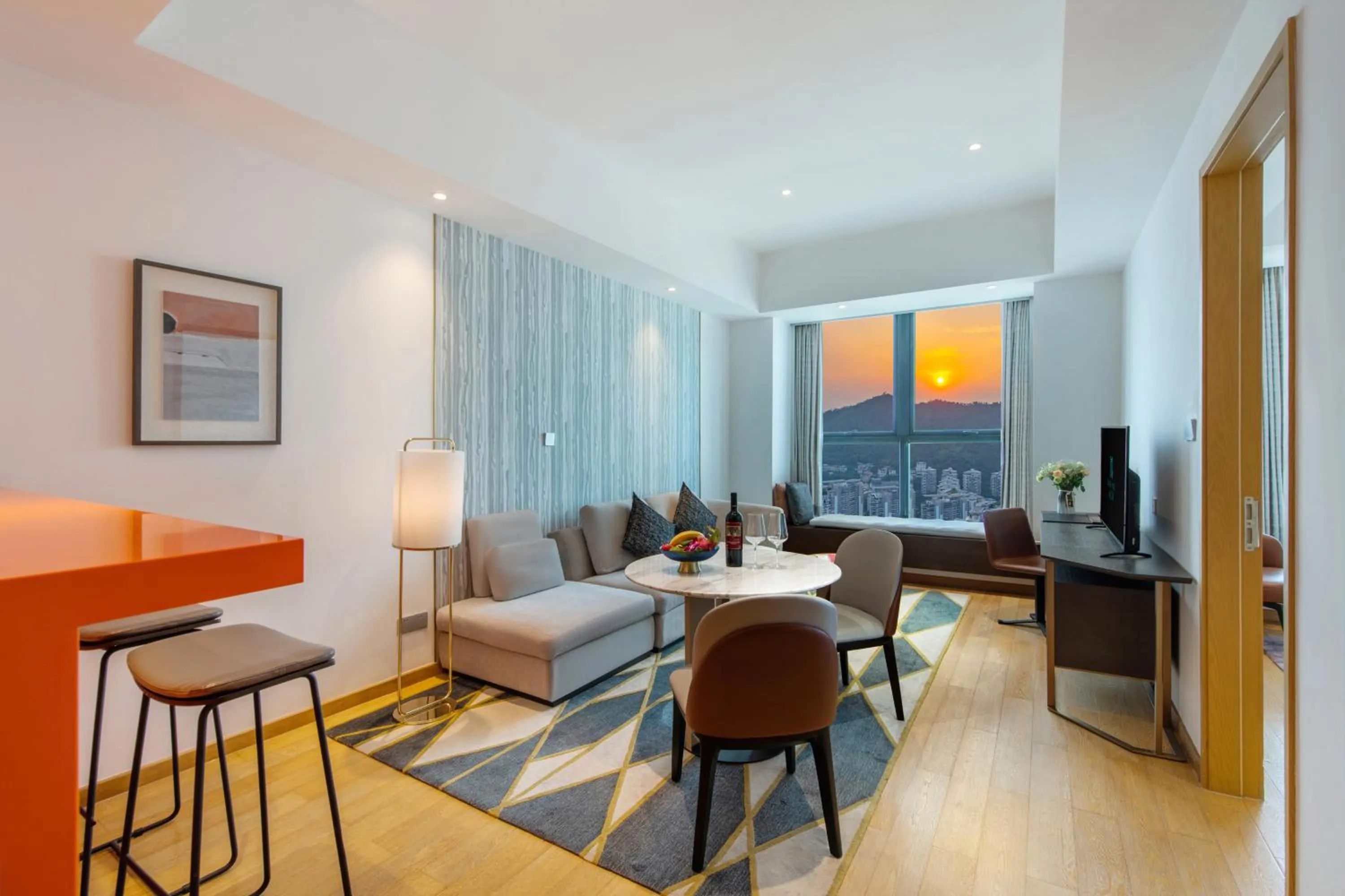 Living room in Grade Hotel Shenzhen Shekou Sea World