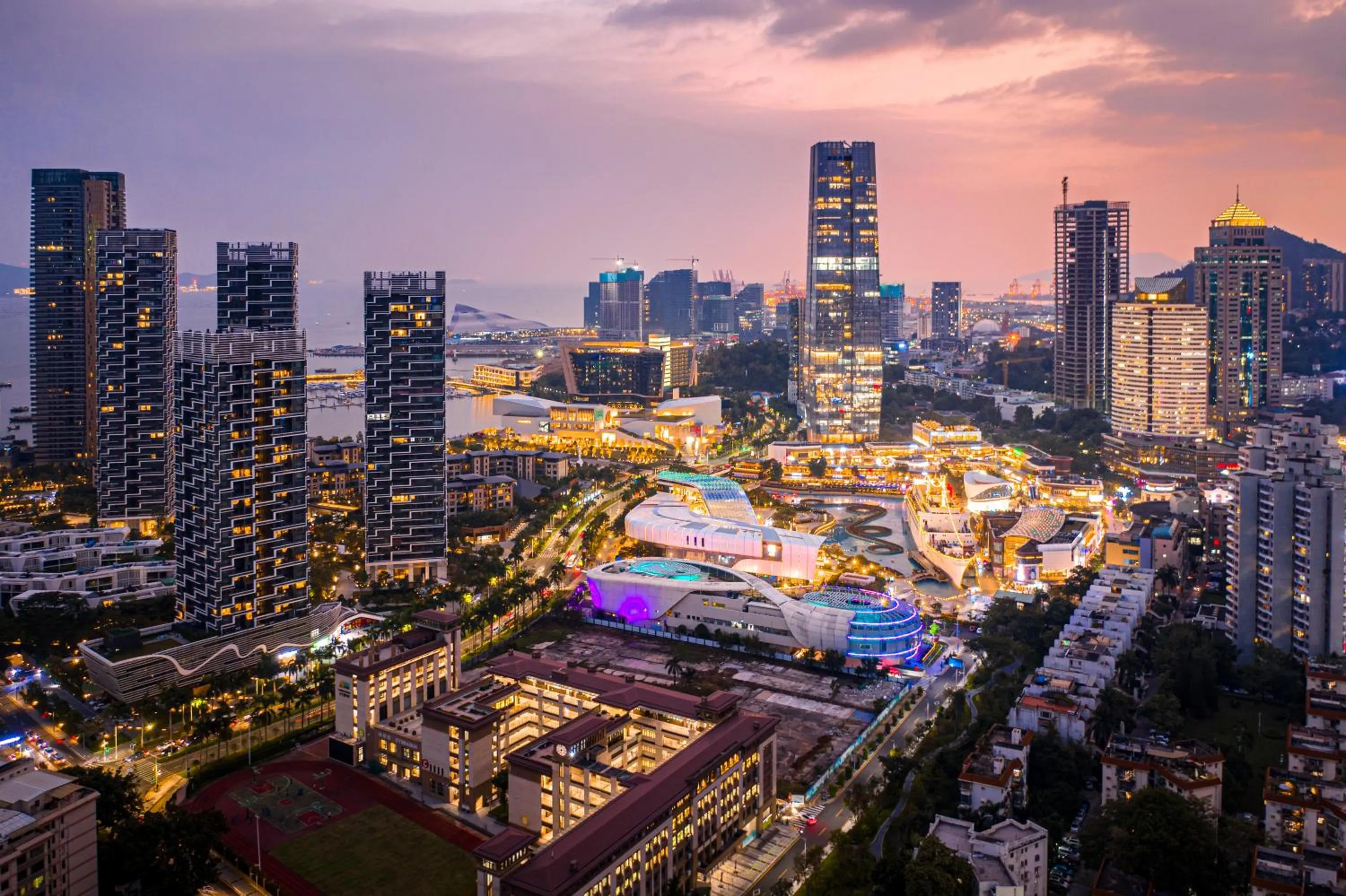 Property building in Grade Hotel Shenzhen Shekou Sea World