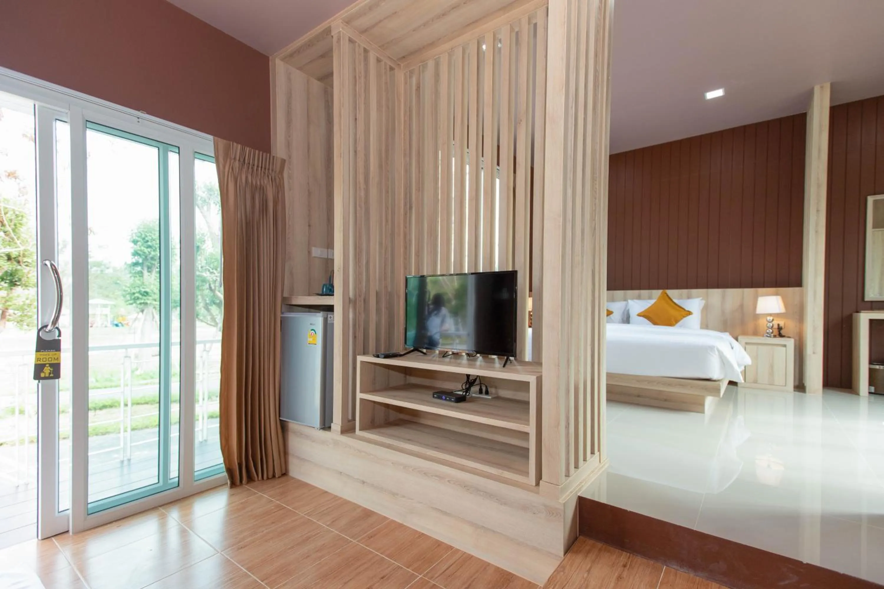 TV and multimedia, Bed in The Chamuang Forest