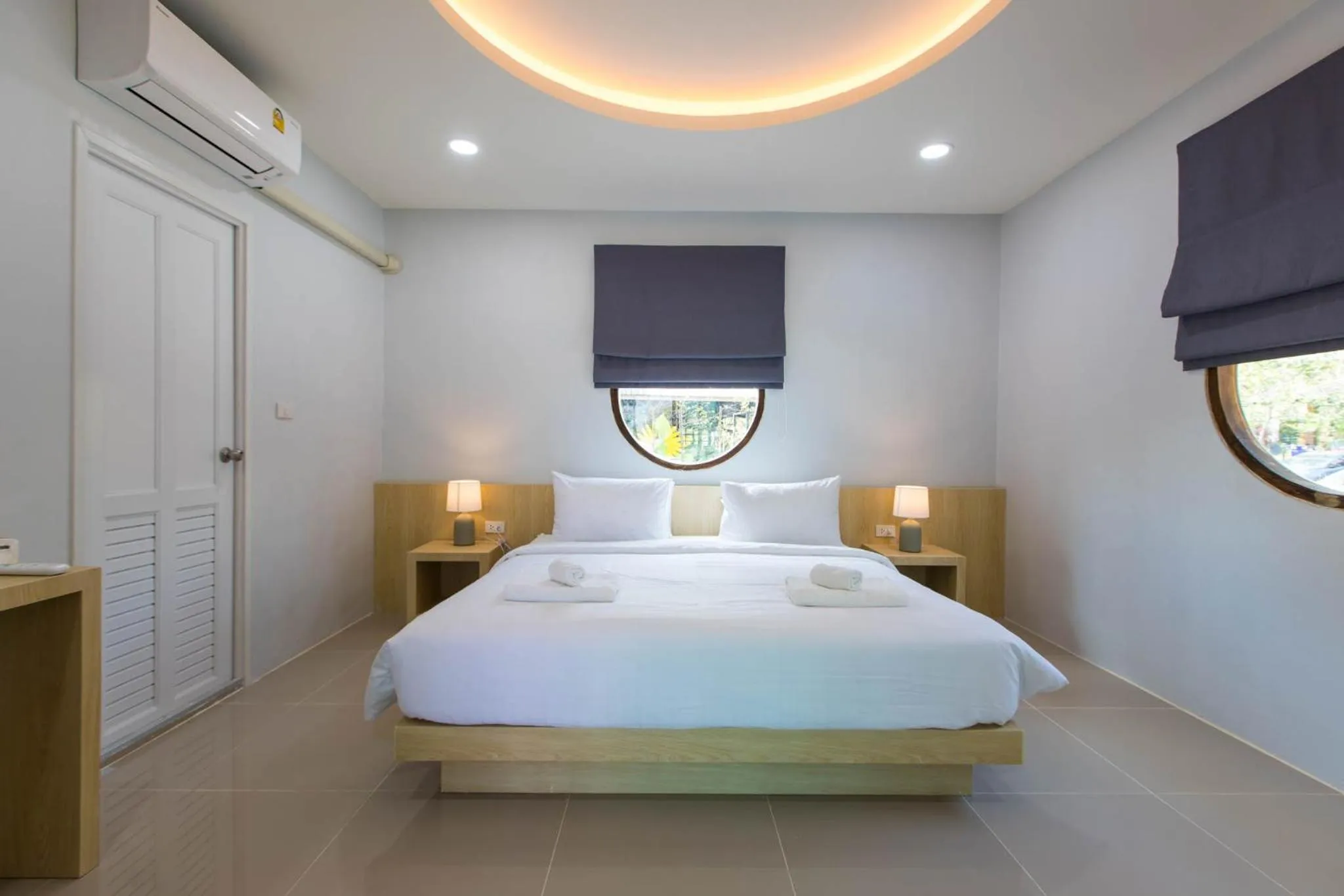 Bed in The Chamuang Forest