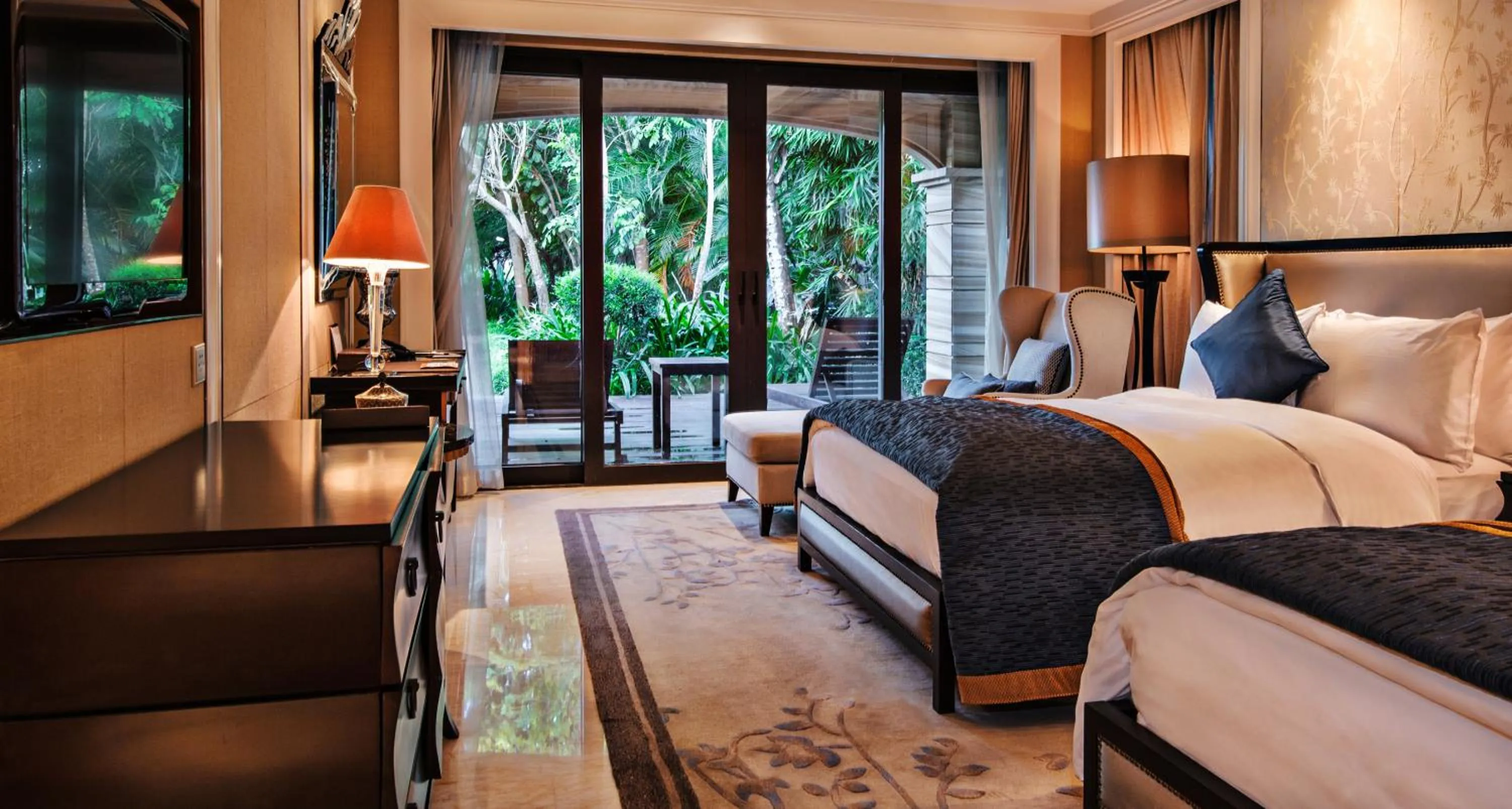 Bed in Wanda Reign Resort & Villas Sanya Haitang Bay