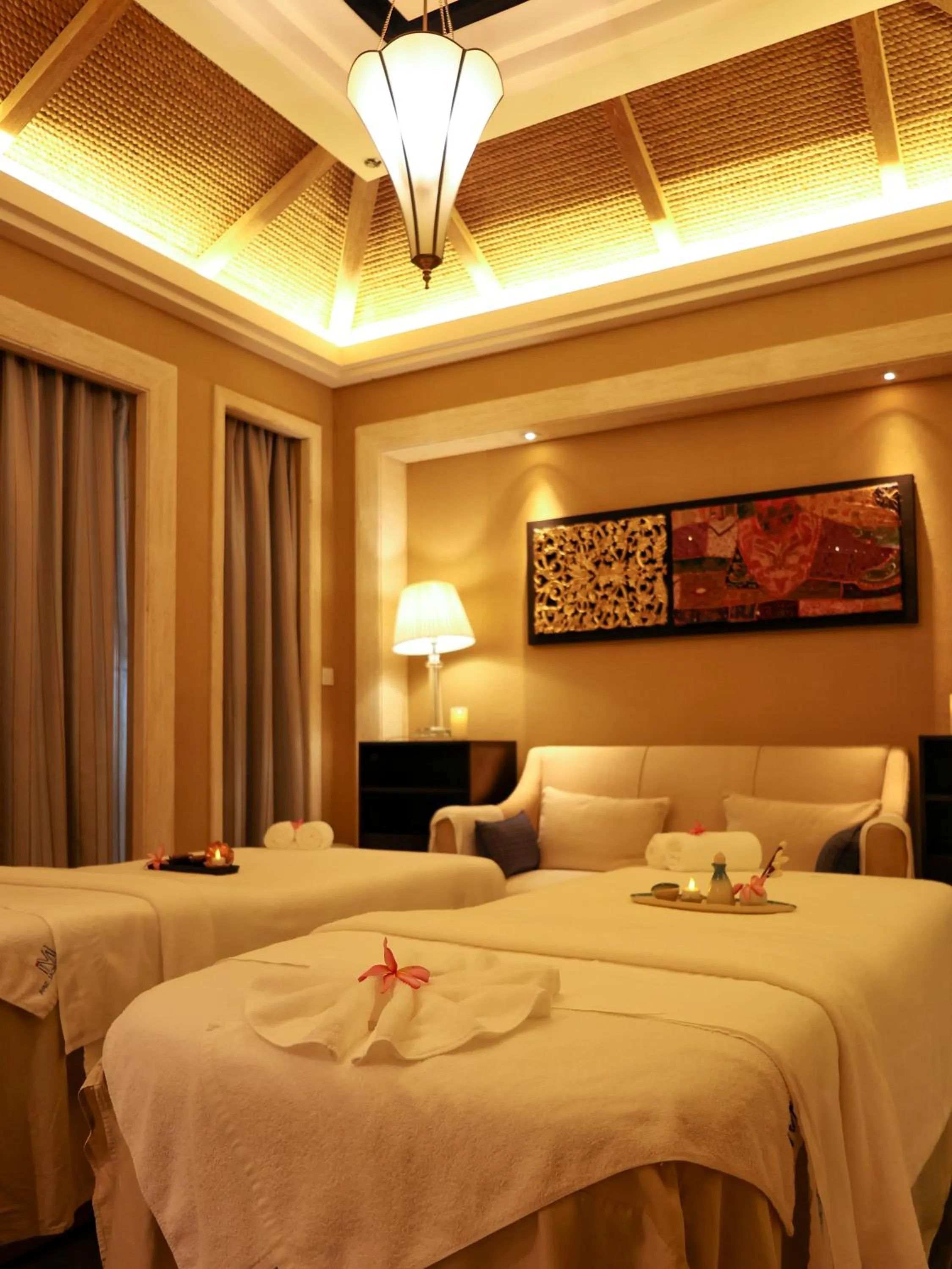 Spa and wellness centre/facilities, Bed in Wanda Reign Resort & Villas Sanya Haitang Bay