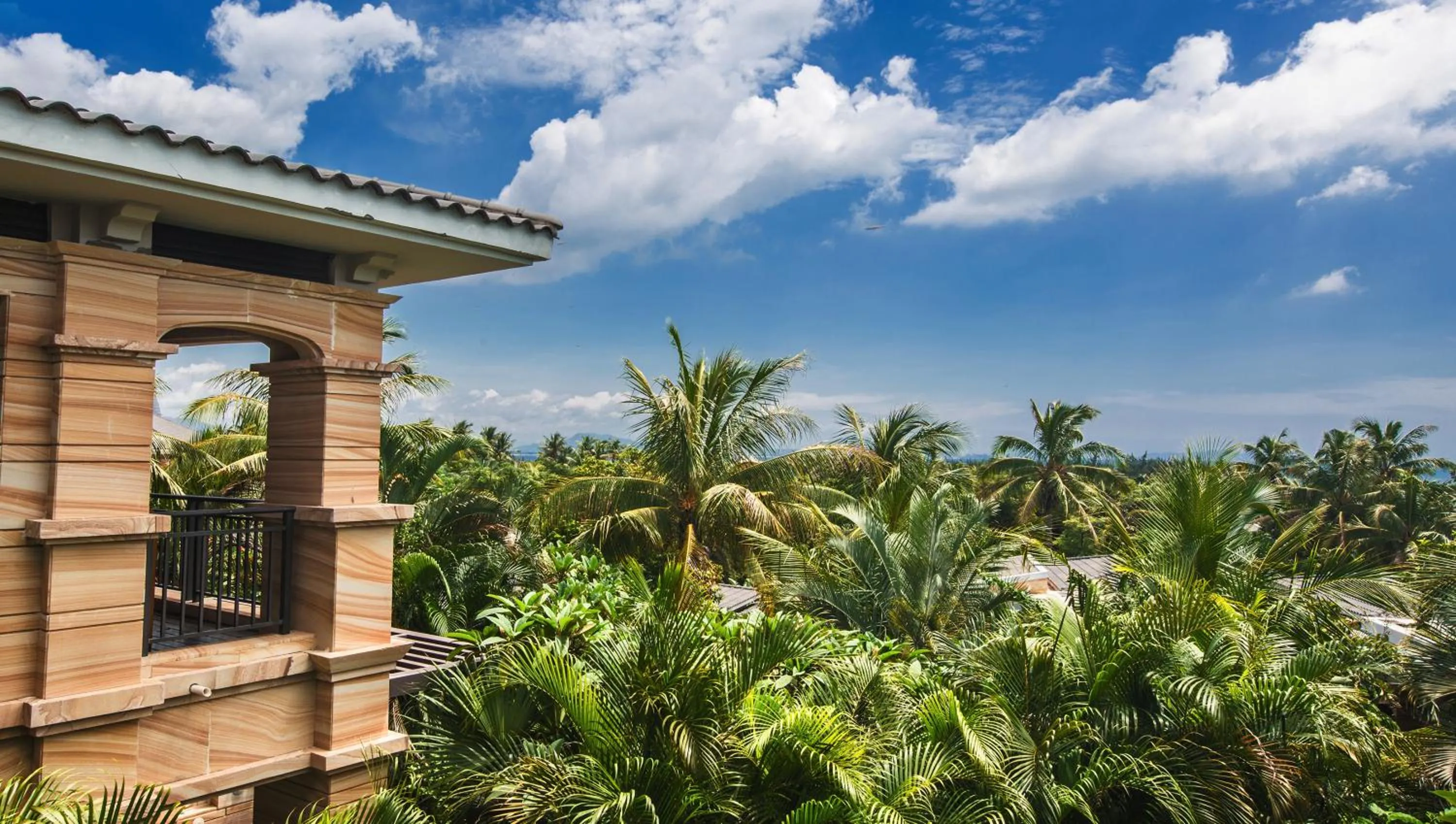 Garden view in Wanda Reign Resort & Villas Sanya Haitang Bay