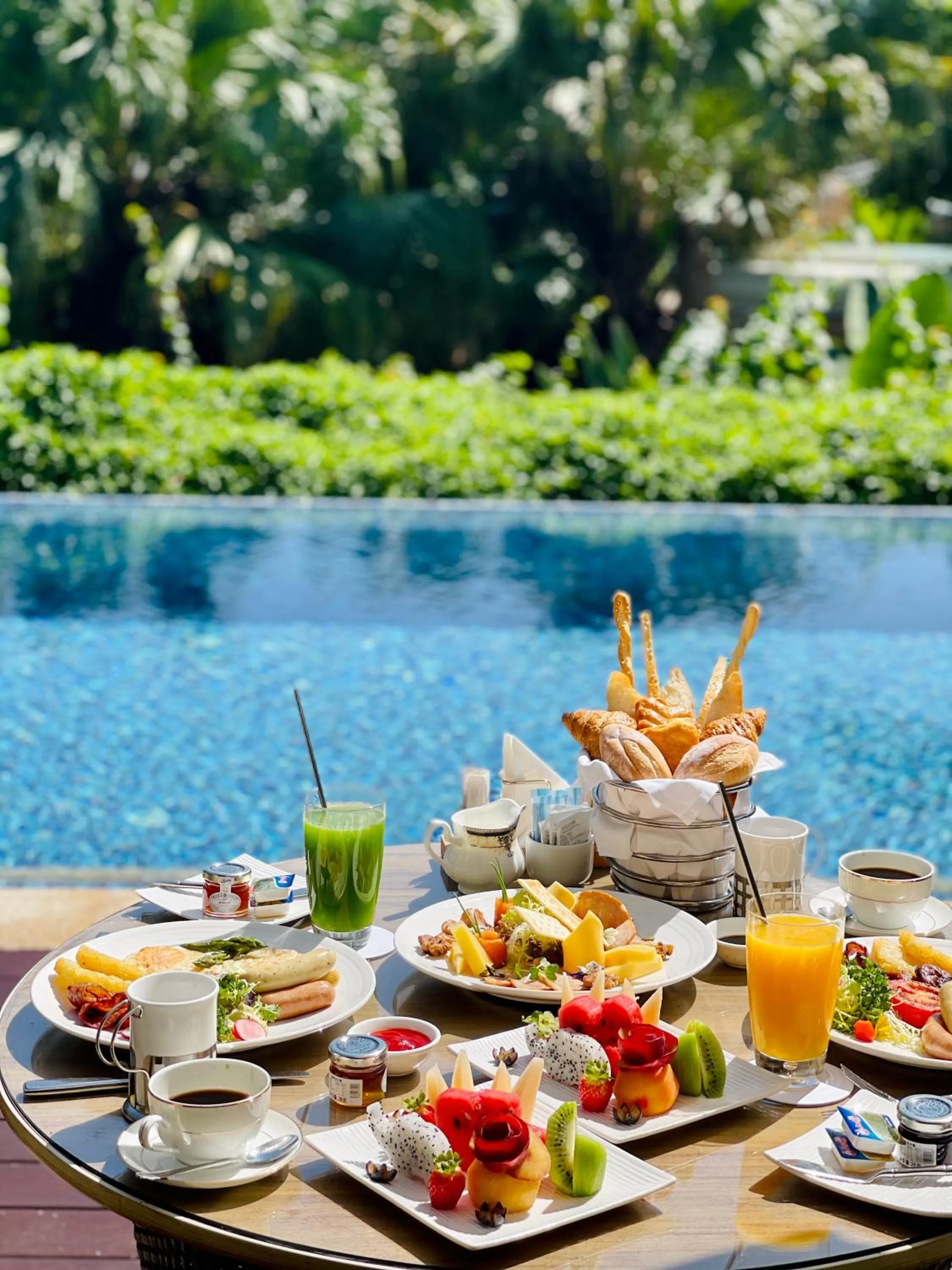 Breakfast in Wanda Reign Resort & Villas Sanya Haitang Bay