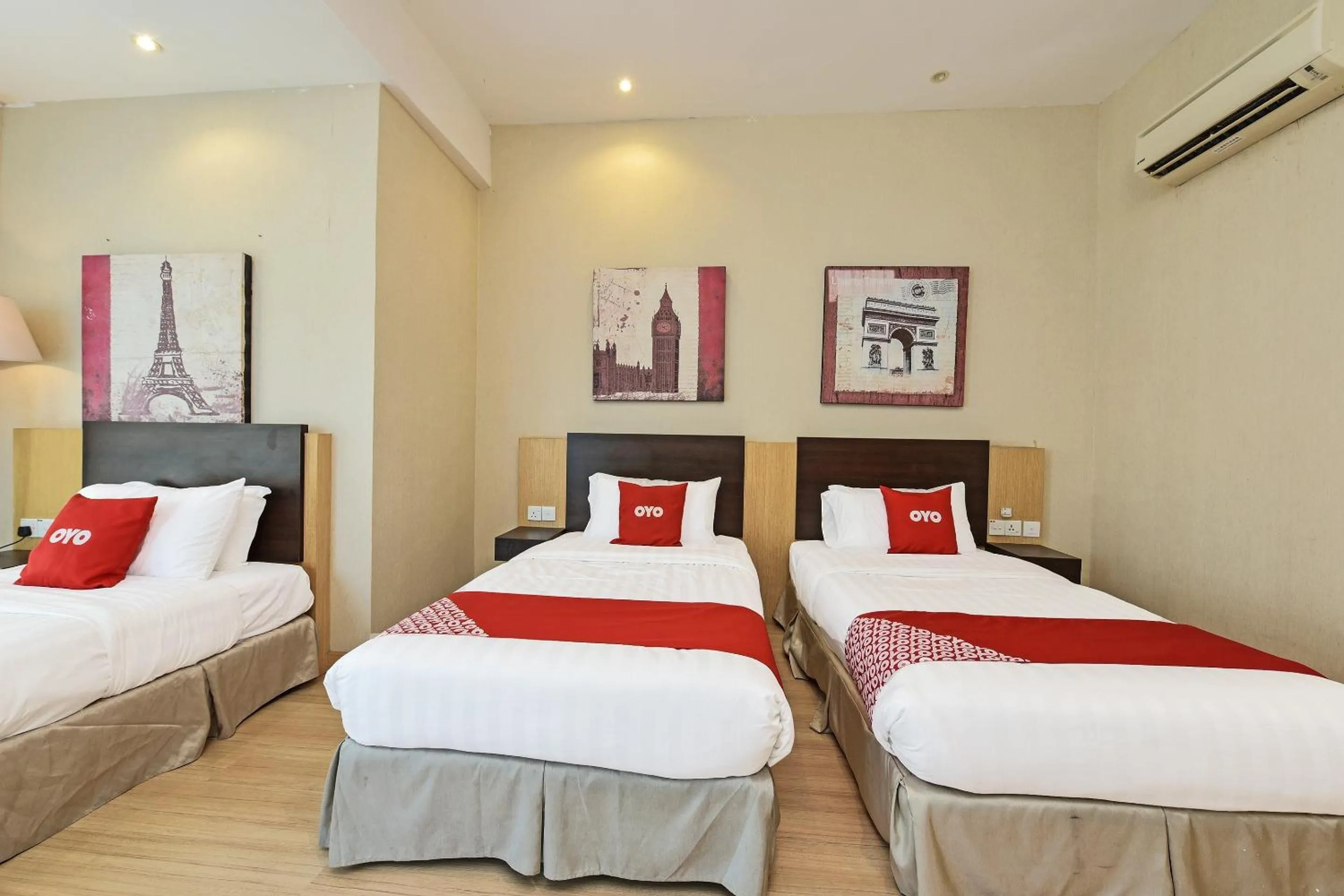 Photo of the whole room, Bed in Collection O Melaka Near Dataran Pahlawan Formerly Ideals Hotel