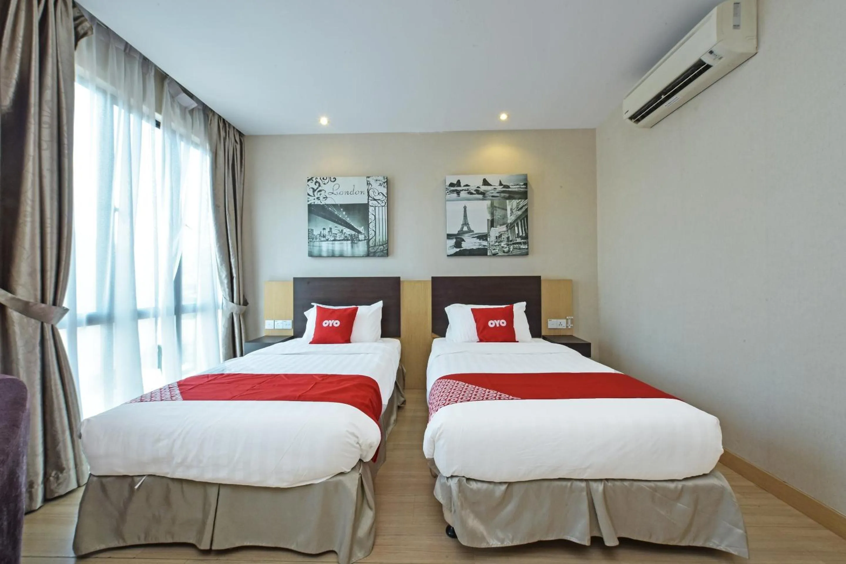 Photo of the whole room, Bed in Collection O Melaka Near Dataran Pahlawan Formerly Ideals Hotel