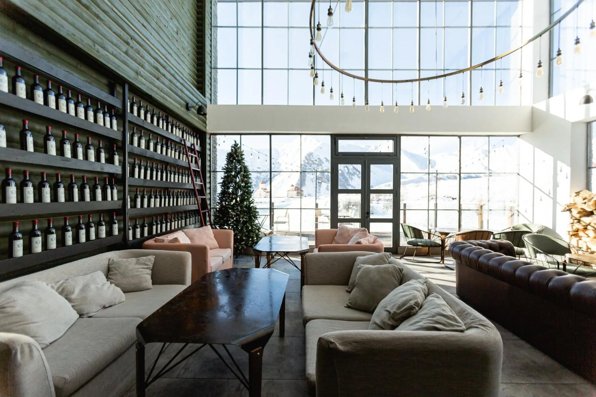 Seating area in Hotel Roshe Gudauri