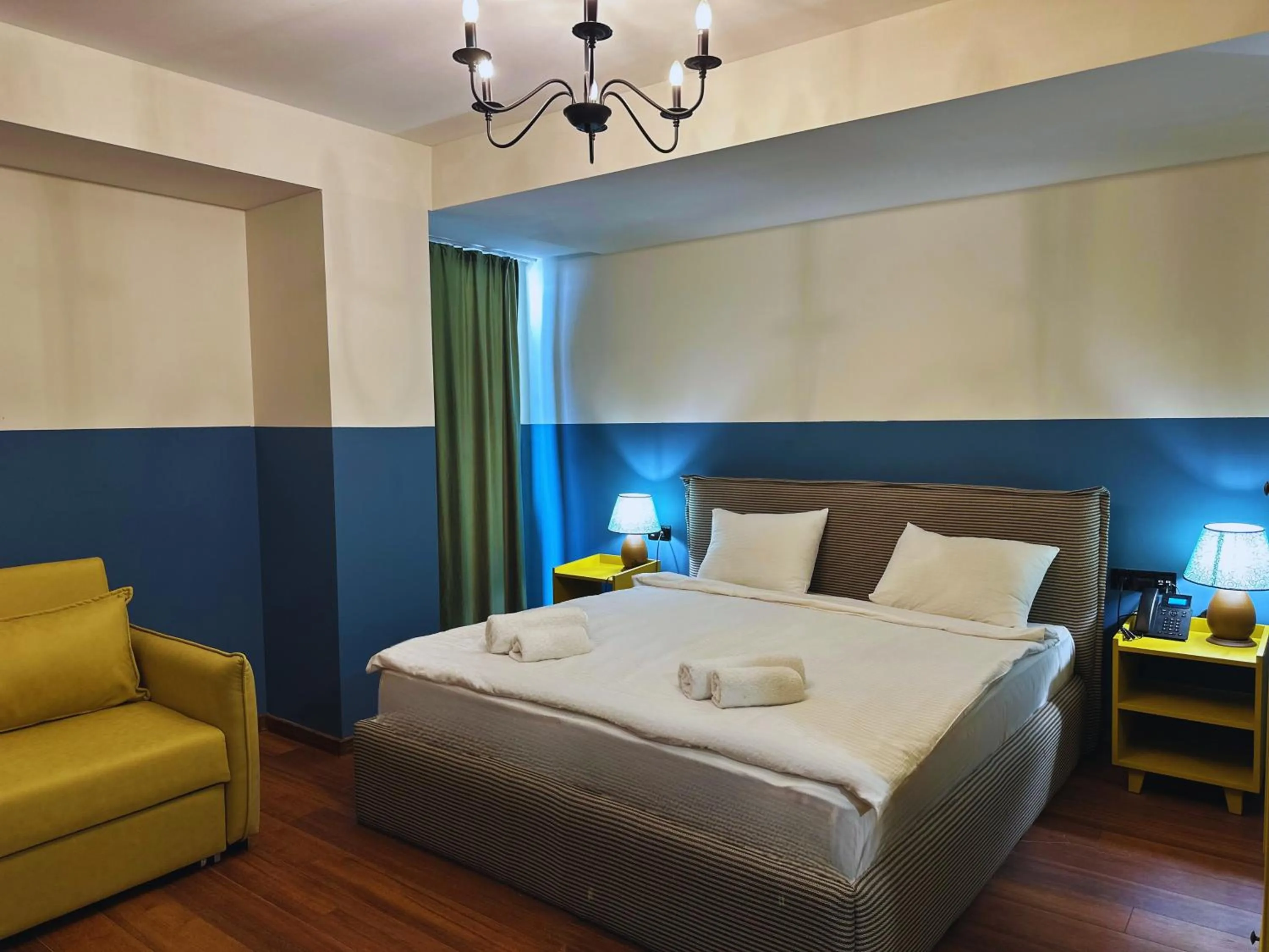 Bedroom, Bed in Hotel Roshe Gudauri