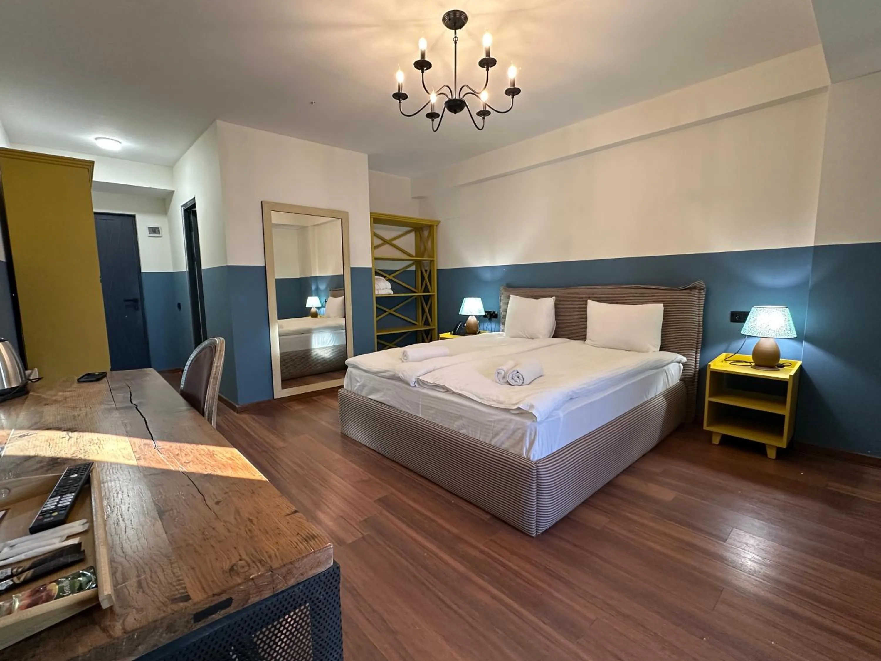 Photo of the whole room, Bed in Hotel Roshe Gudauri