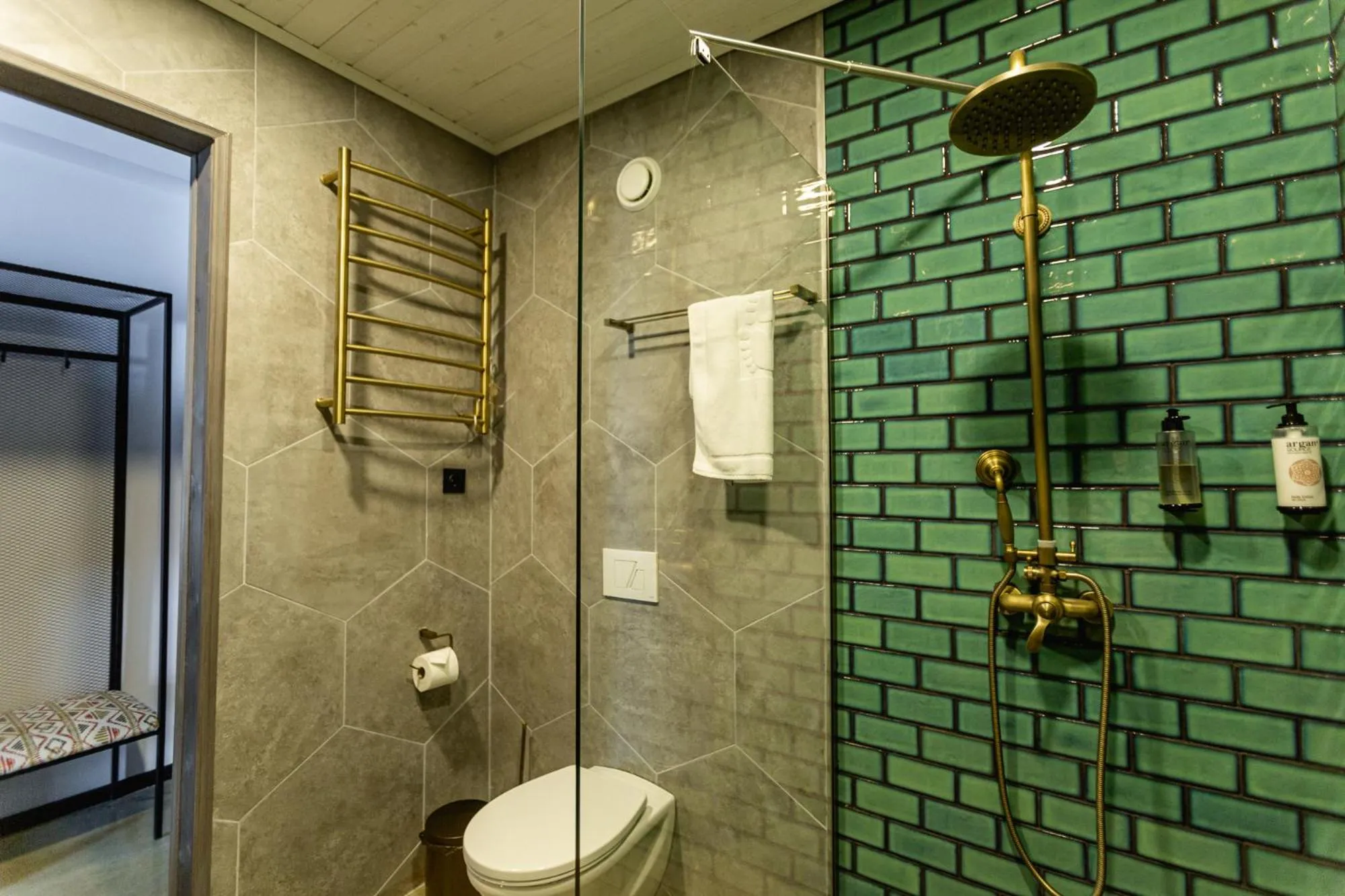 Shower in Hotel Roshe Gudauri