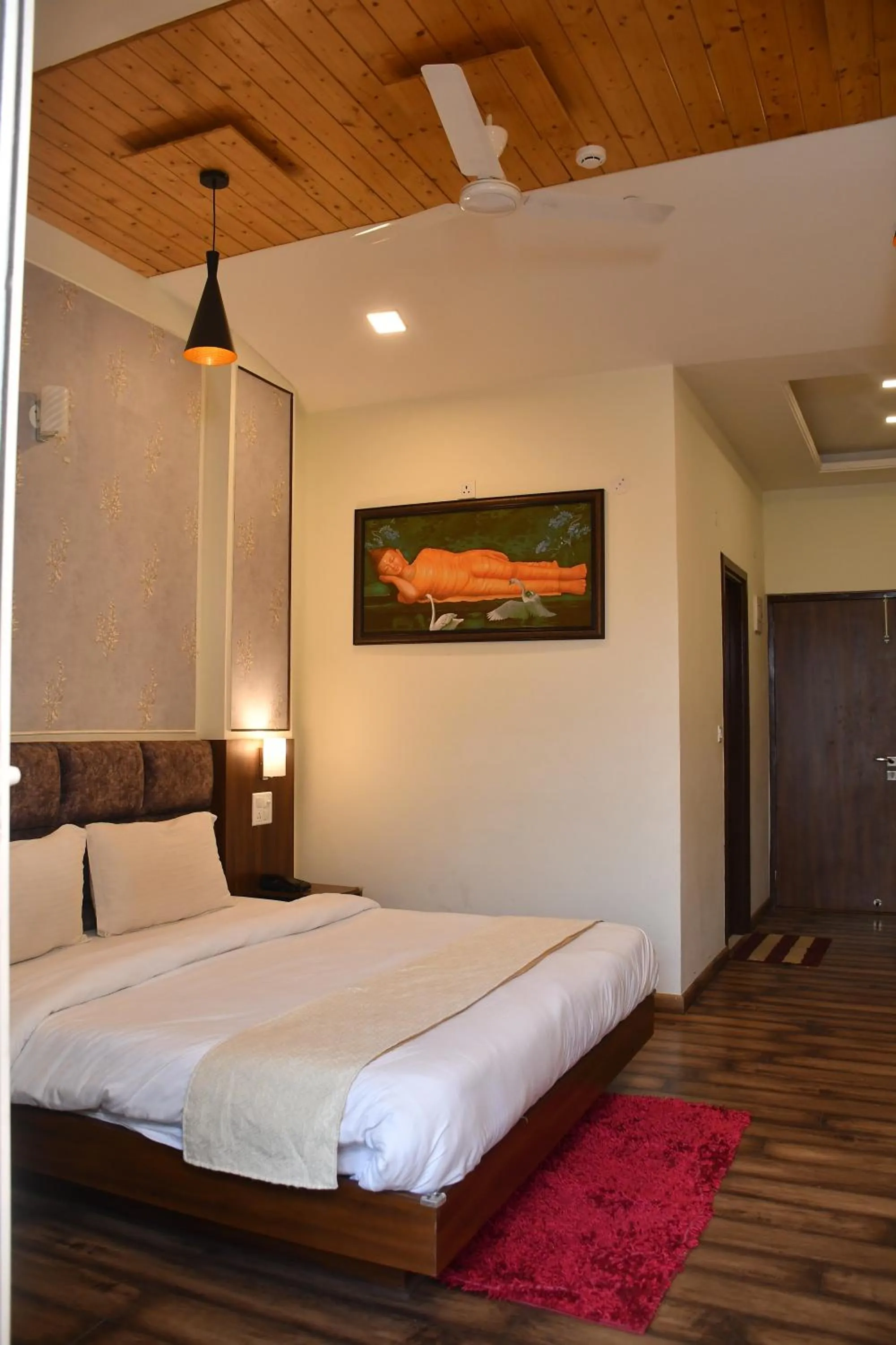 Bed in Hotel Le Halcyon Kasauli
