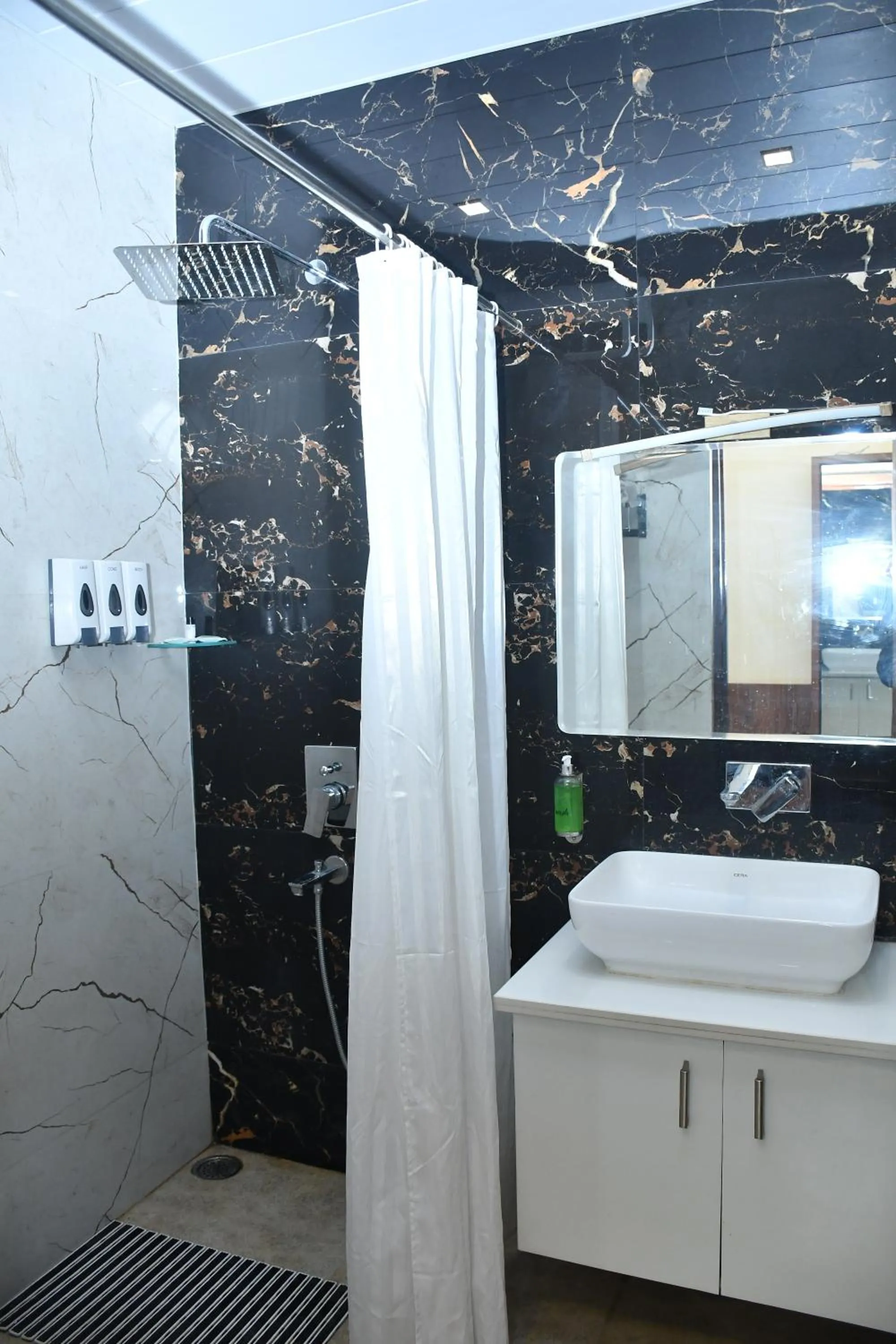 Hotel Le Halcyon Kasauli