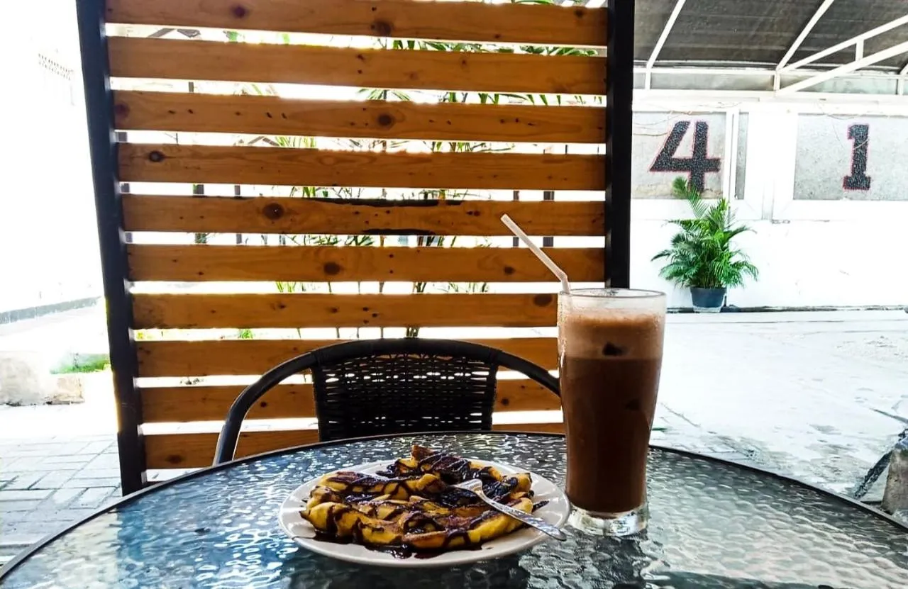 Food and drinks in Hotel 41 Maribaya