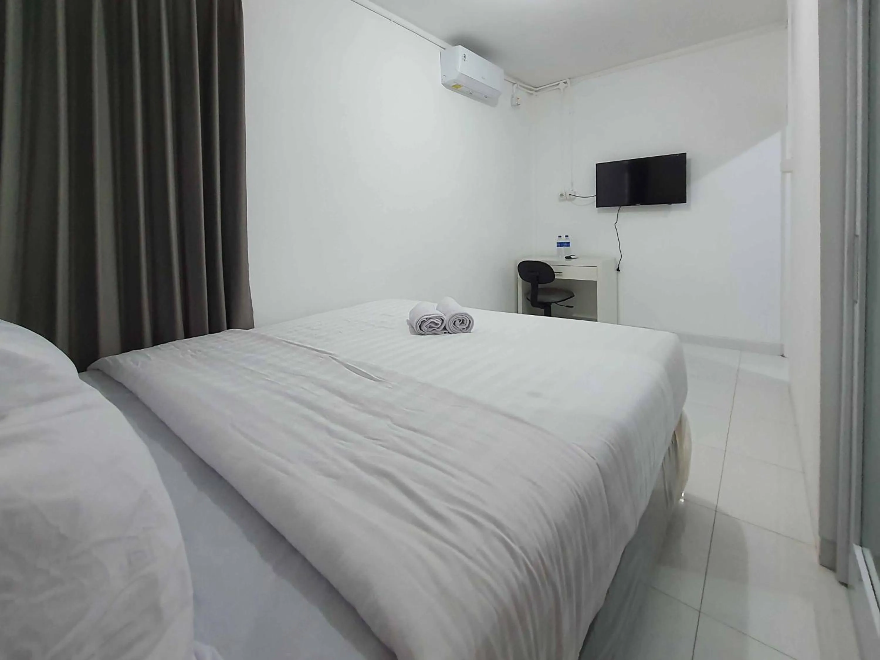 Bed in RedDoorz Syariah at Jalan Godean