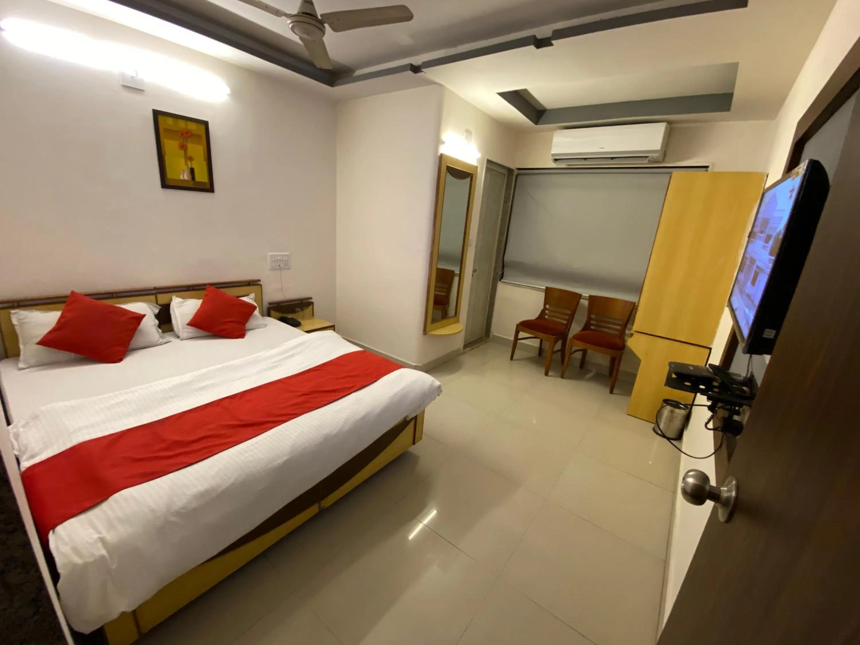 Photo of the whole room, Bed in Hotel Riverfront