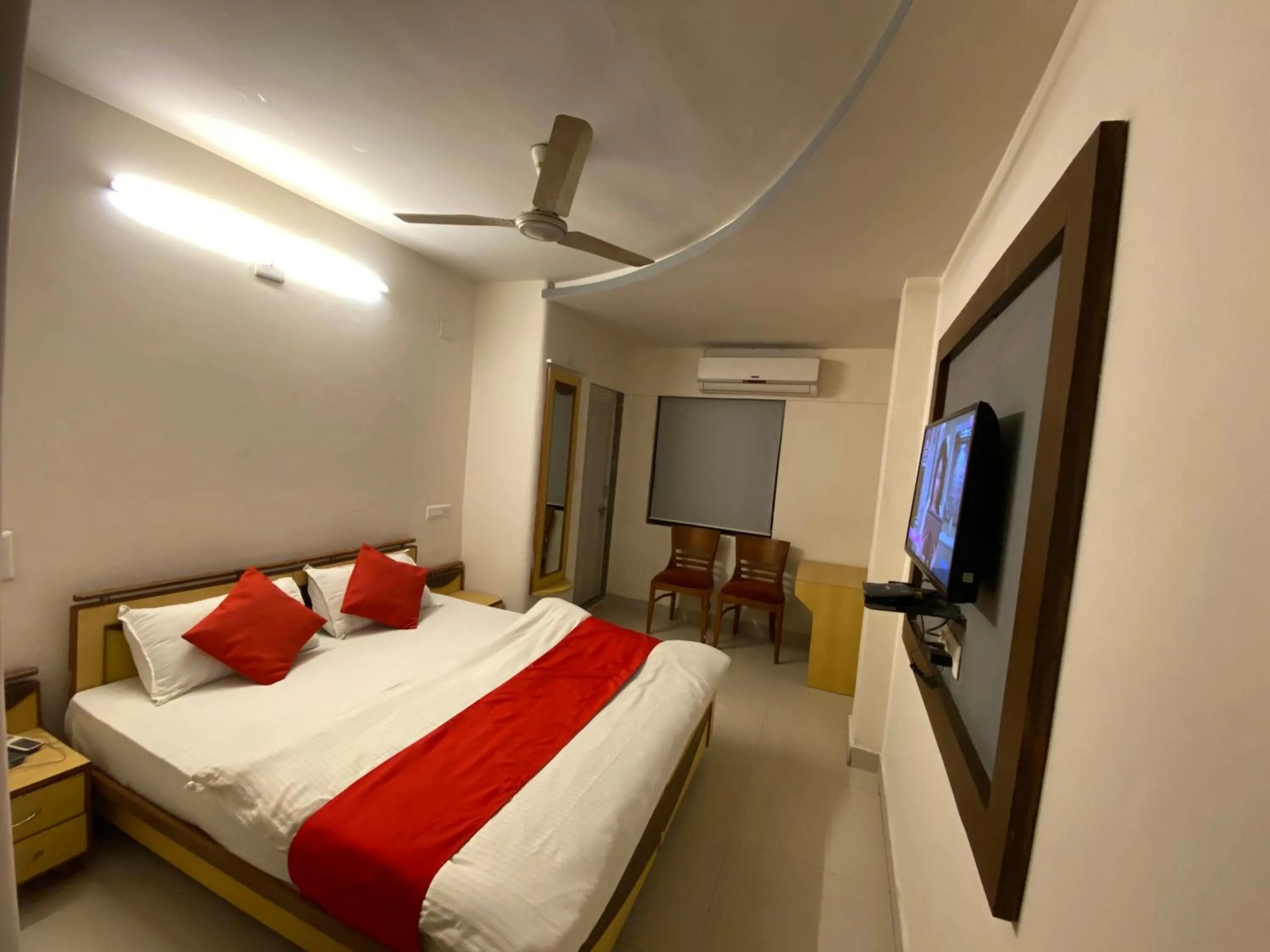 Bedroom, Bed in Hotel Riverfront
