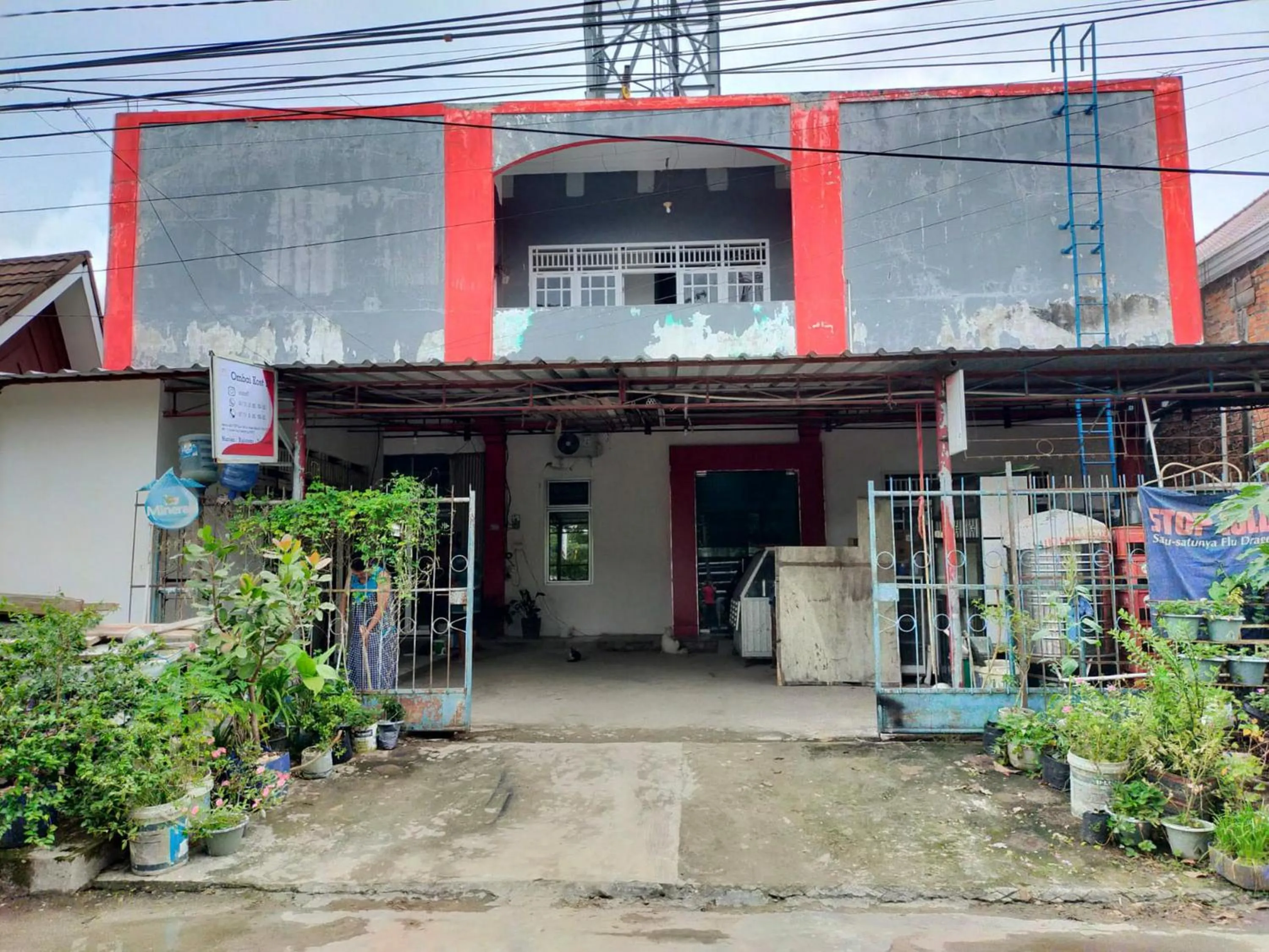 Property building in Ombai Guest House 27 Syariah Mitra RedDoorz