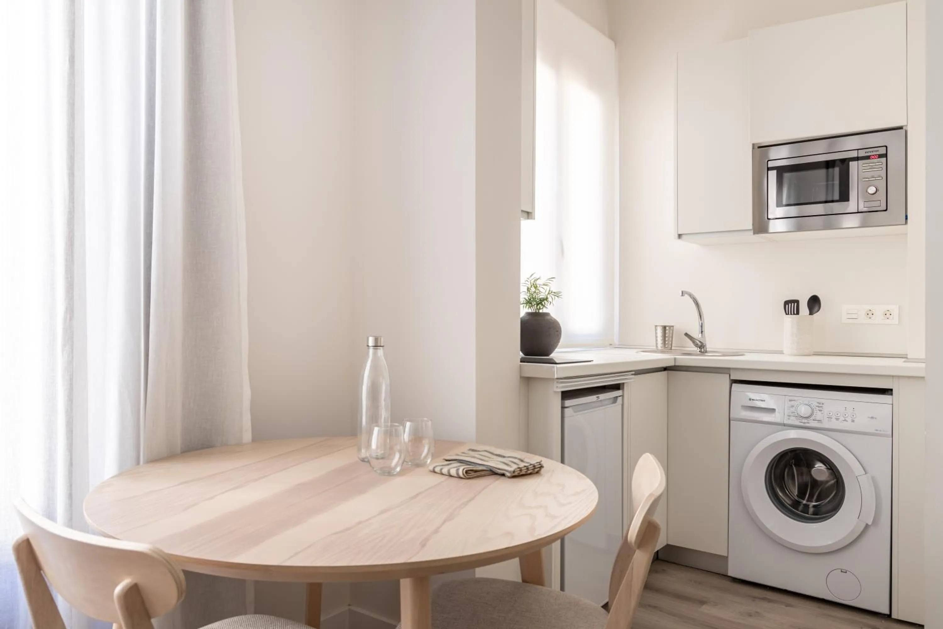 Kitchen or kitchenette in Líbere Granada Catedral