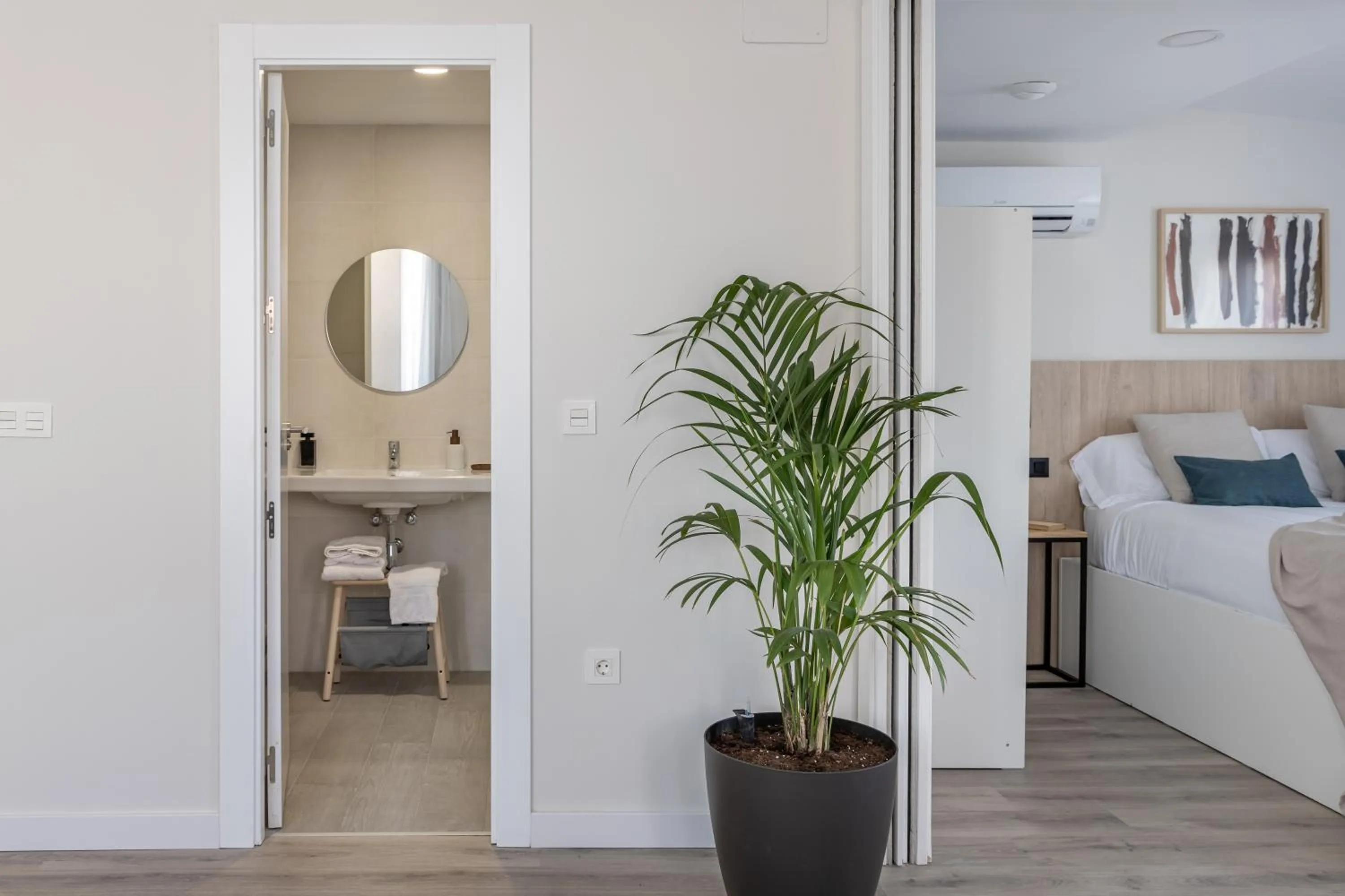 Bathroom, Bed in Líbere Granada Catedral