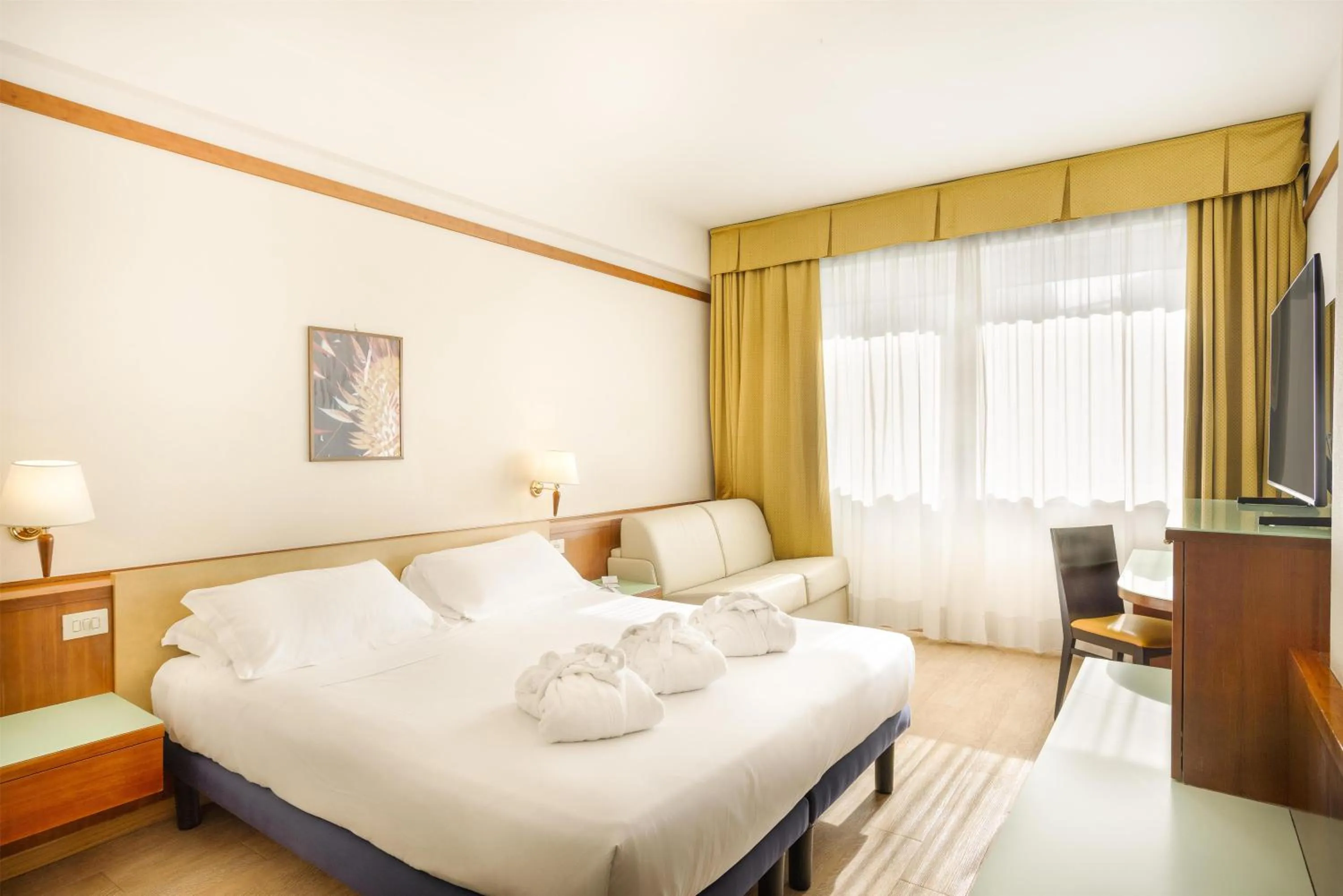 Bedroom, Bed in Best Western City Hotel