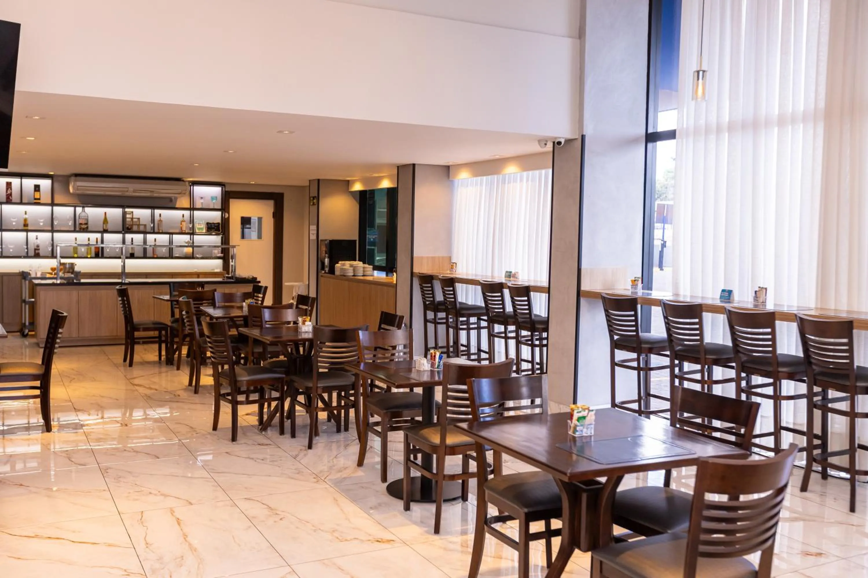 Restaurant/places to eat in Days Inn By Wyndham Cascavel