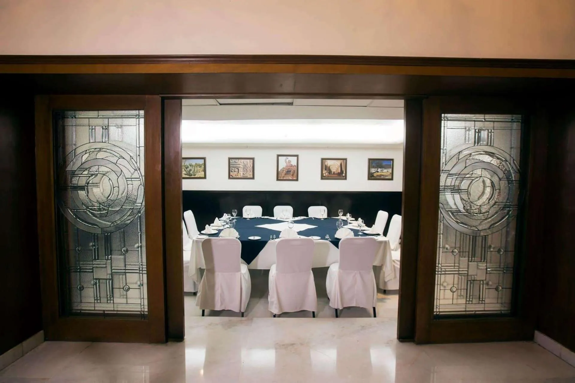 Restaurant/places to eat in Bel Air Business Salamanca, Trademark by Wyndham