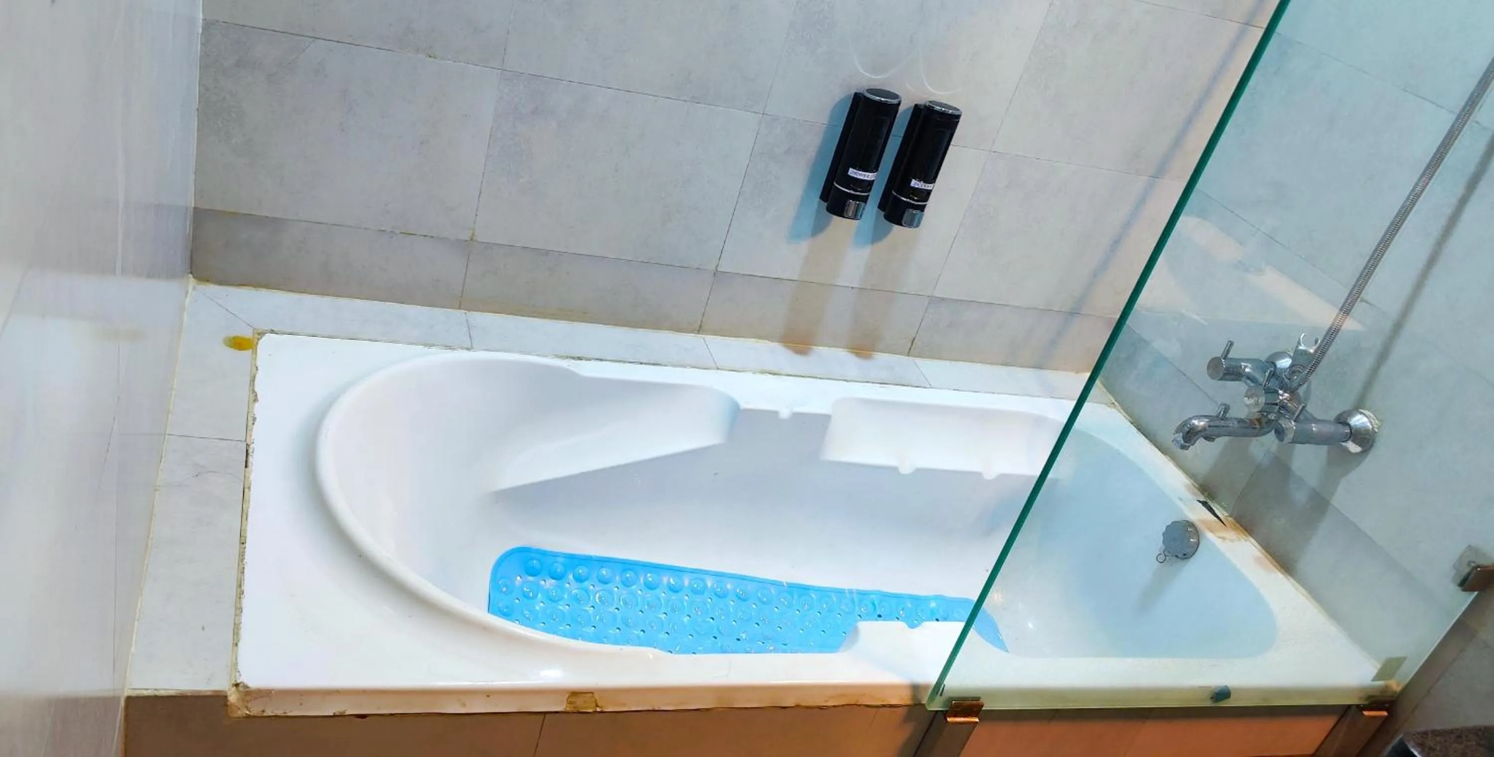 Bathroom in Hotel Green Apple