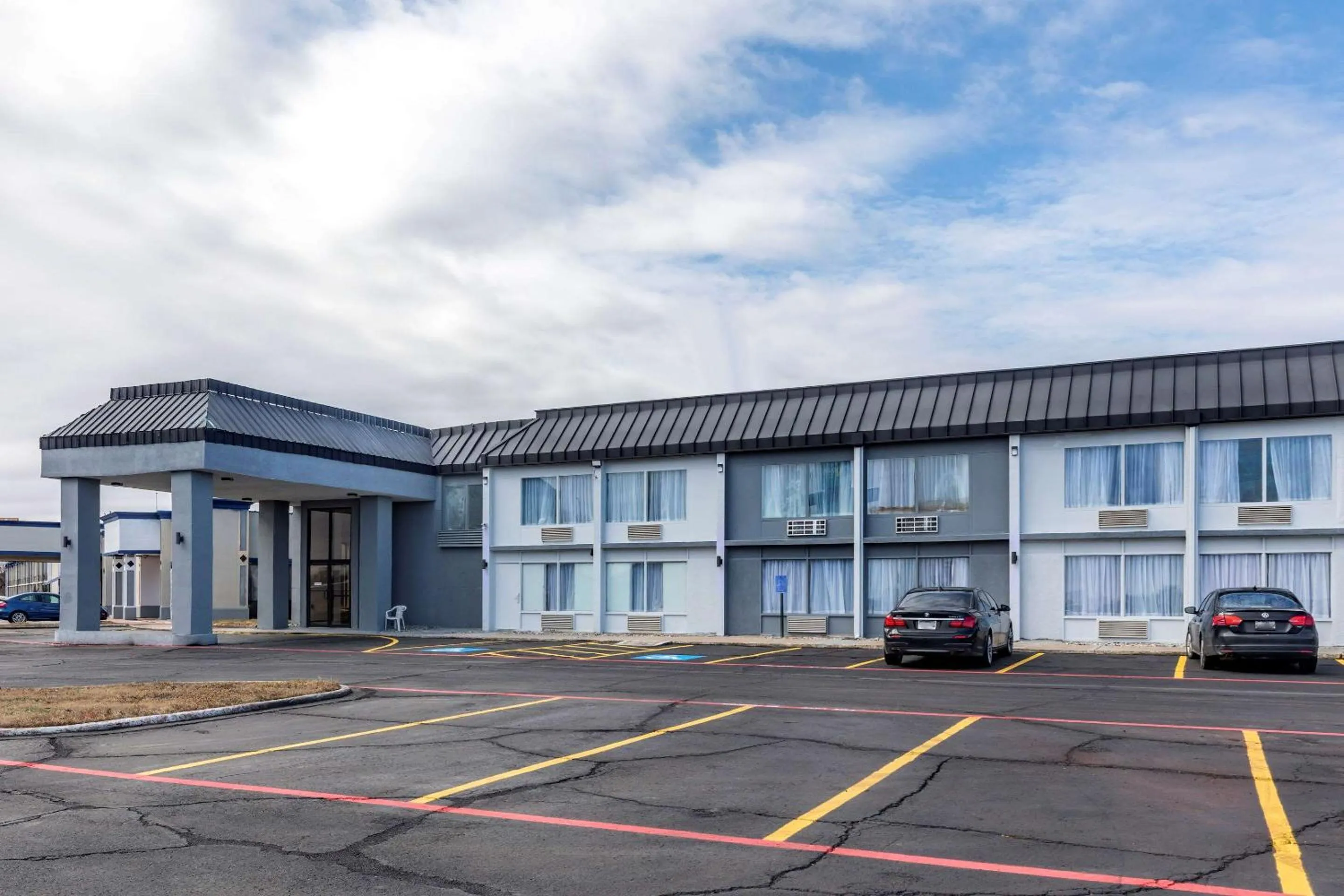 Property building in Quality Inn & Suites Sulphur Springs