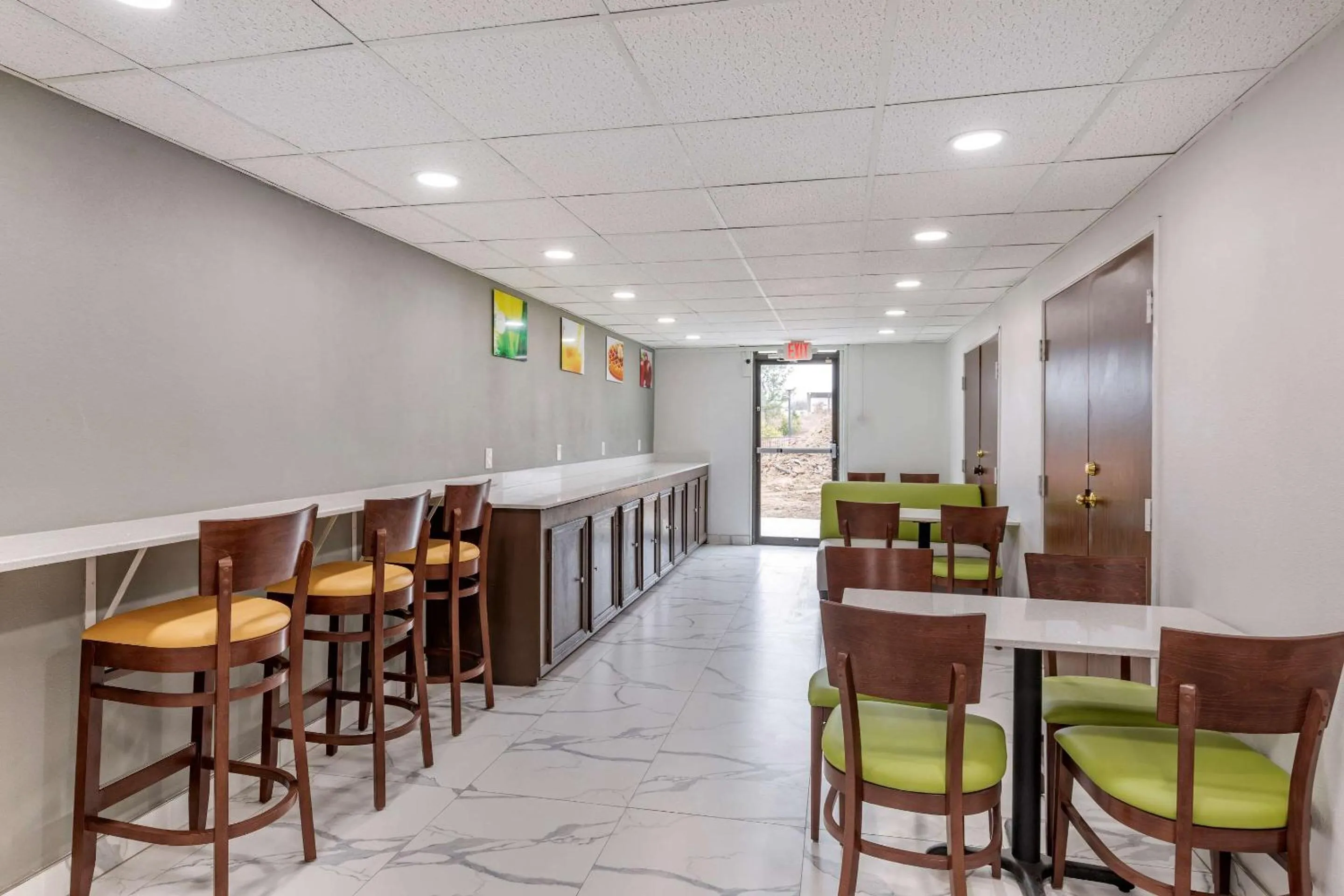 Restaurant/places to eat in Quality Inn & Suites Sulphur Springs