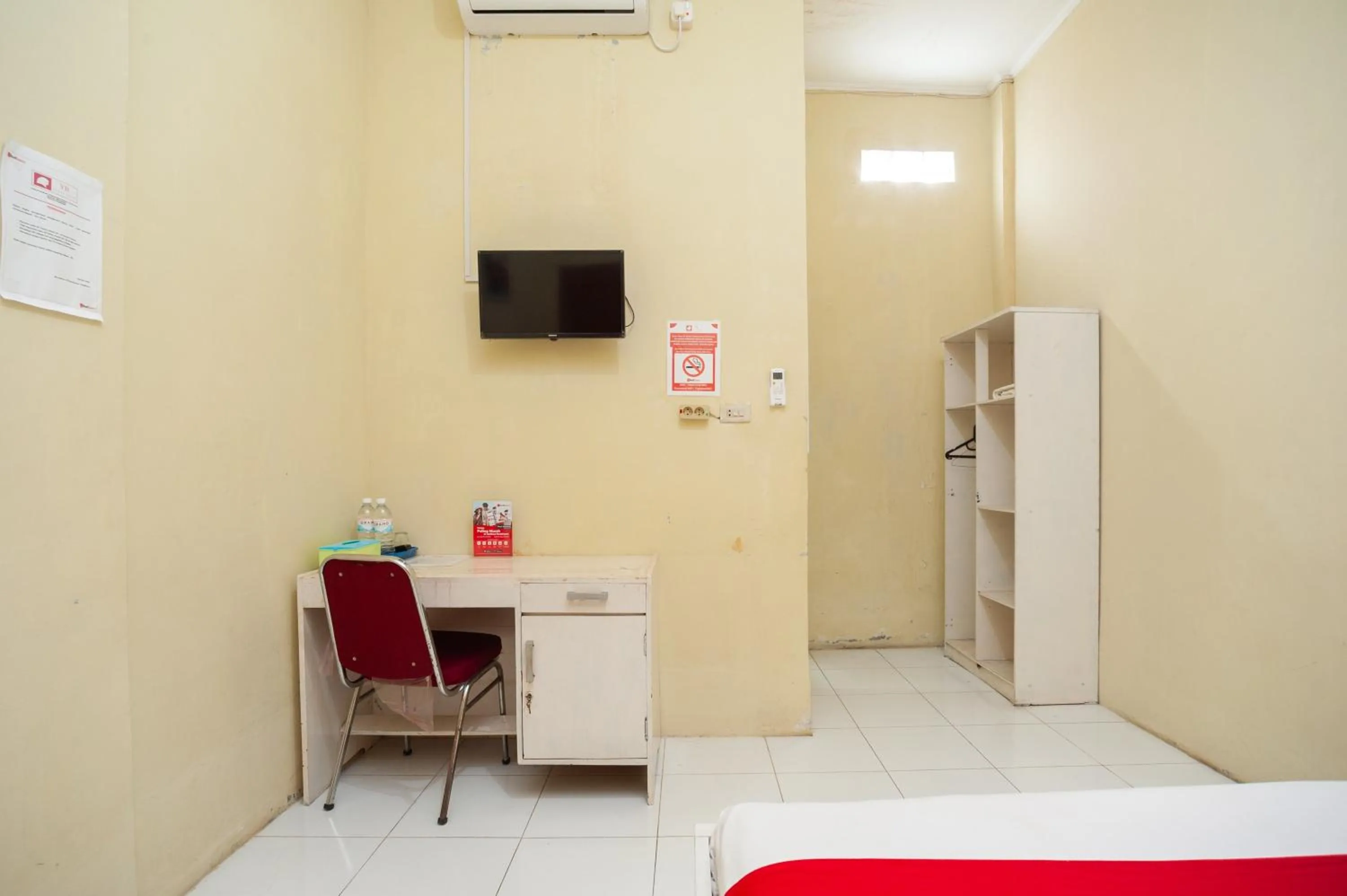 Bed in RedDoorz near Universitas Muhammadiyah Pringsewu