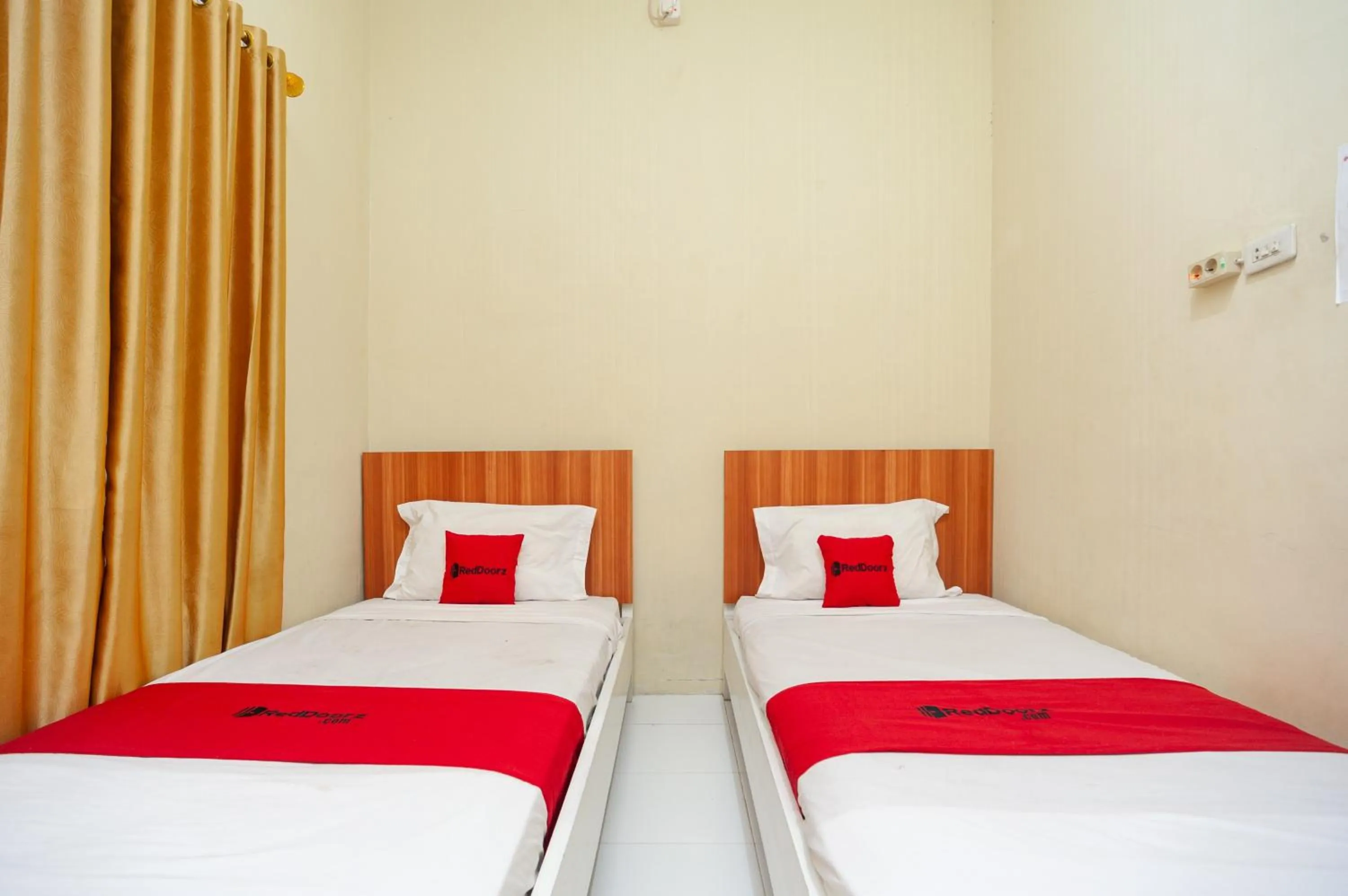 Bed in RedDoorz near Universitas Muhammadiyah Pringsewu
