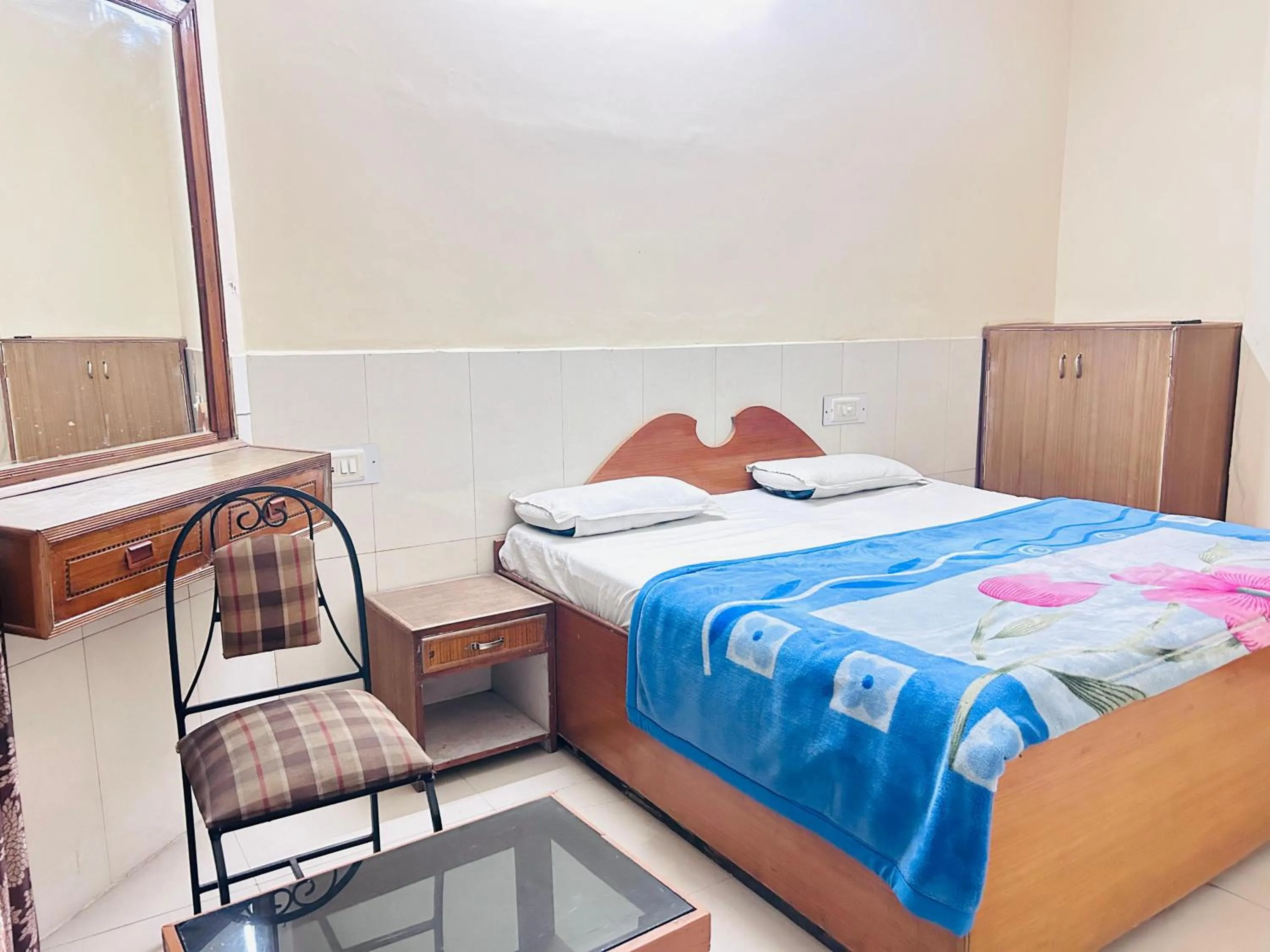 Bed in Sunrise hotel