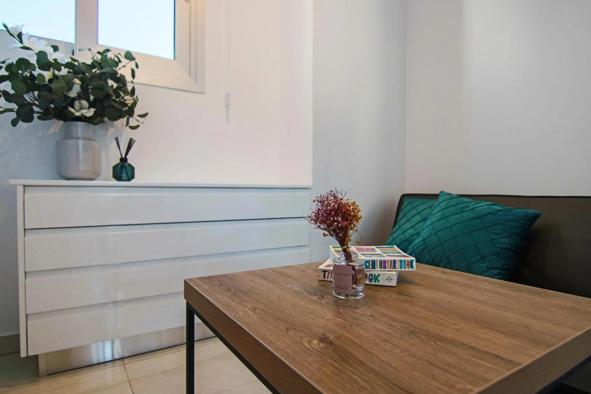 Seating area in Phaedrus Living - Seaside Deluxe Flat Harbour 106