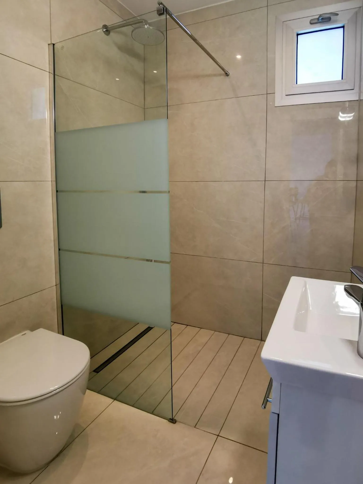 Bathroom in Phaedrus Living - Seaside Deluxe Flat Harbour 106