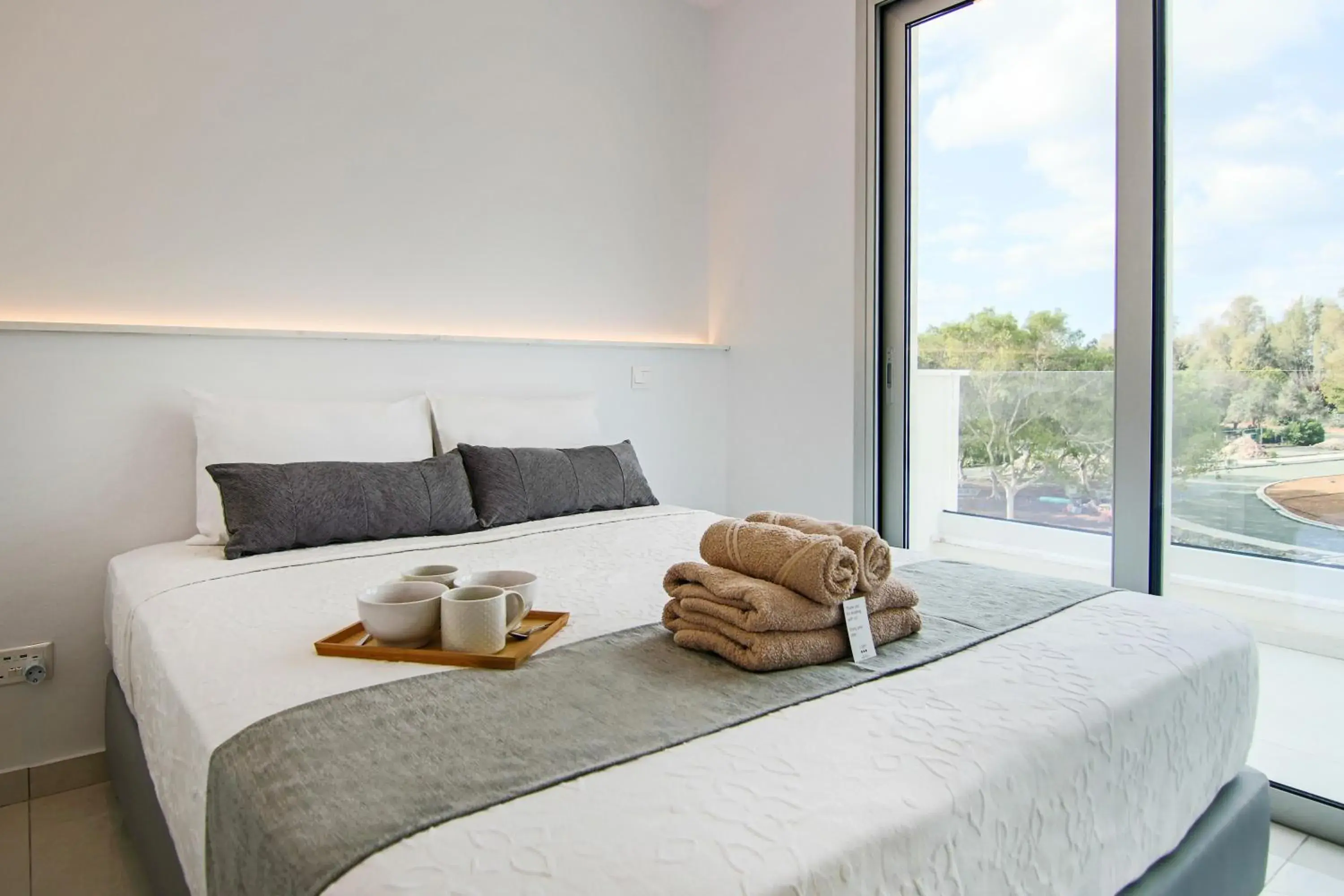 Bed in Phaedrus Living - Seaside Executive Flat Harbour 101 Bed in Phaedrus Living - Seaside Executive Flat Harbour 101