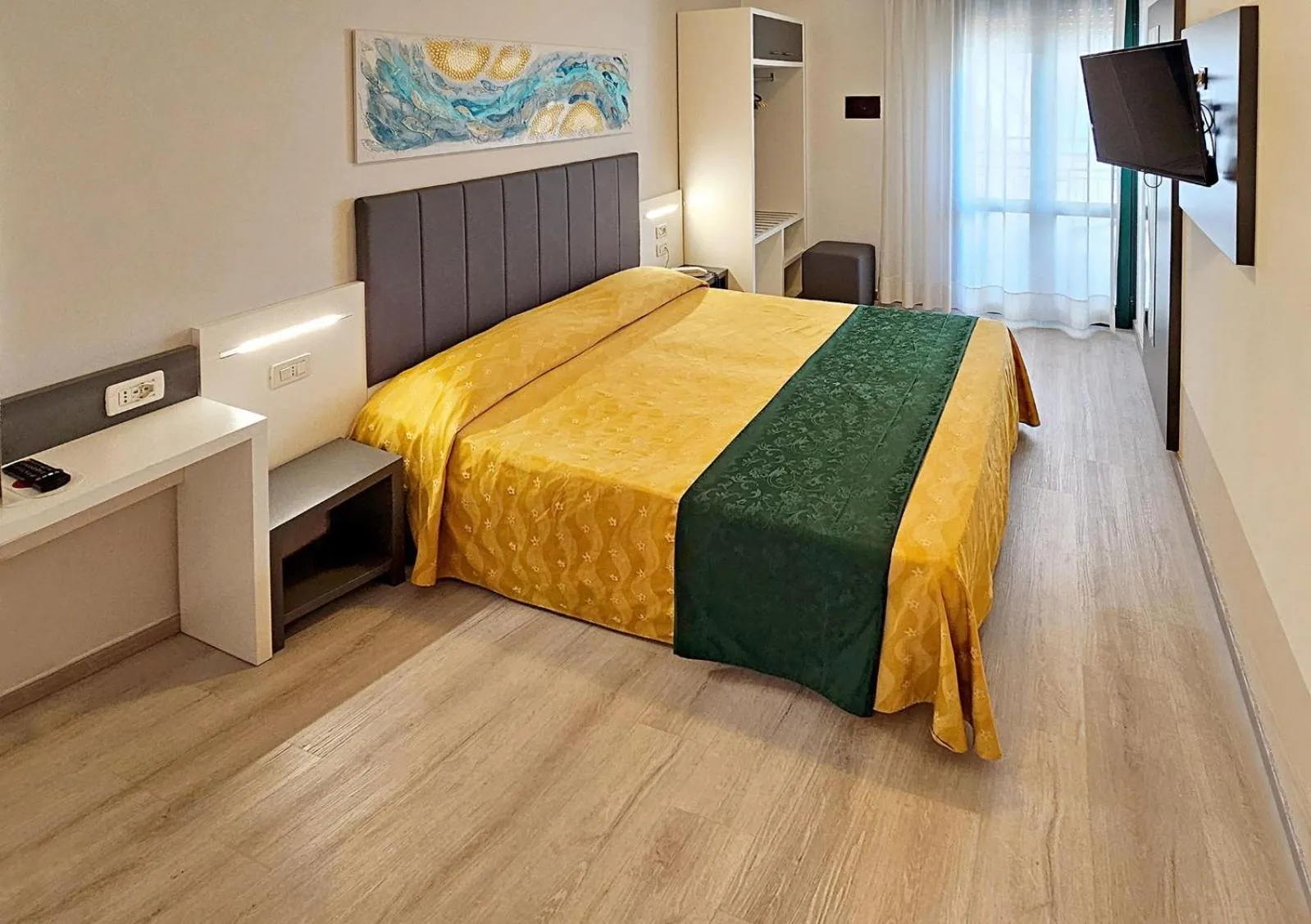 Photo of the whole room, Bed in Hotel Panorama