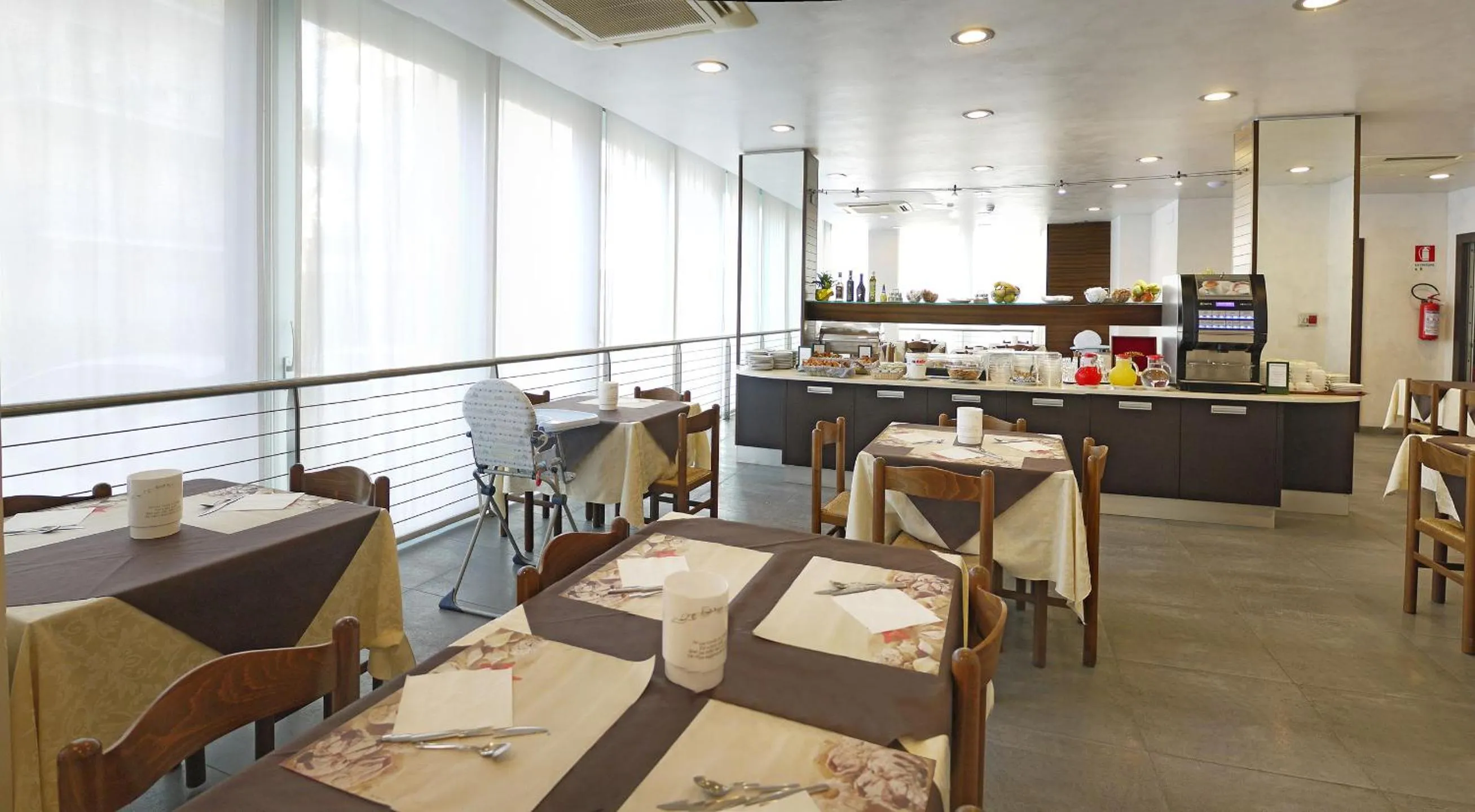 Restaurant/places to eat in Hotel Panorama