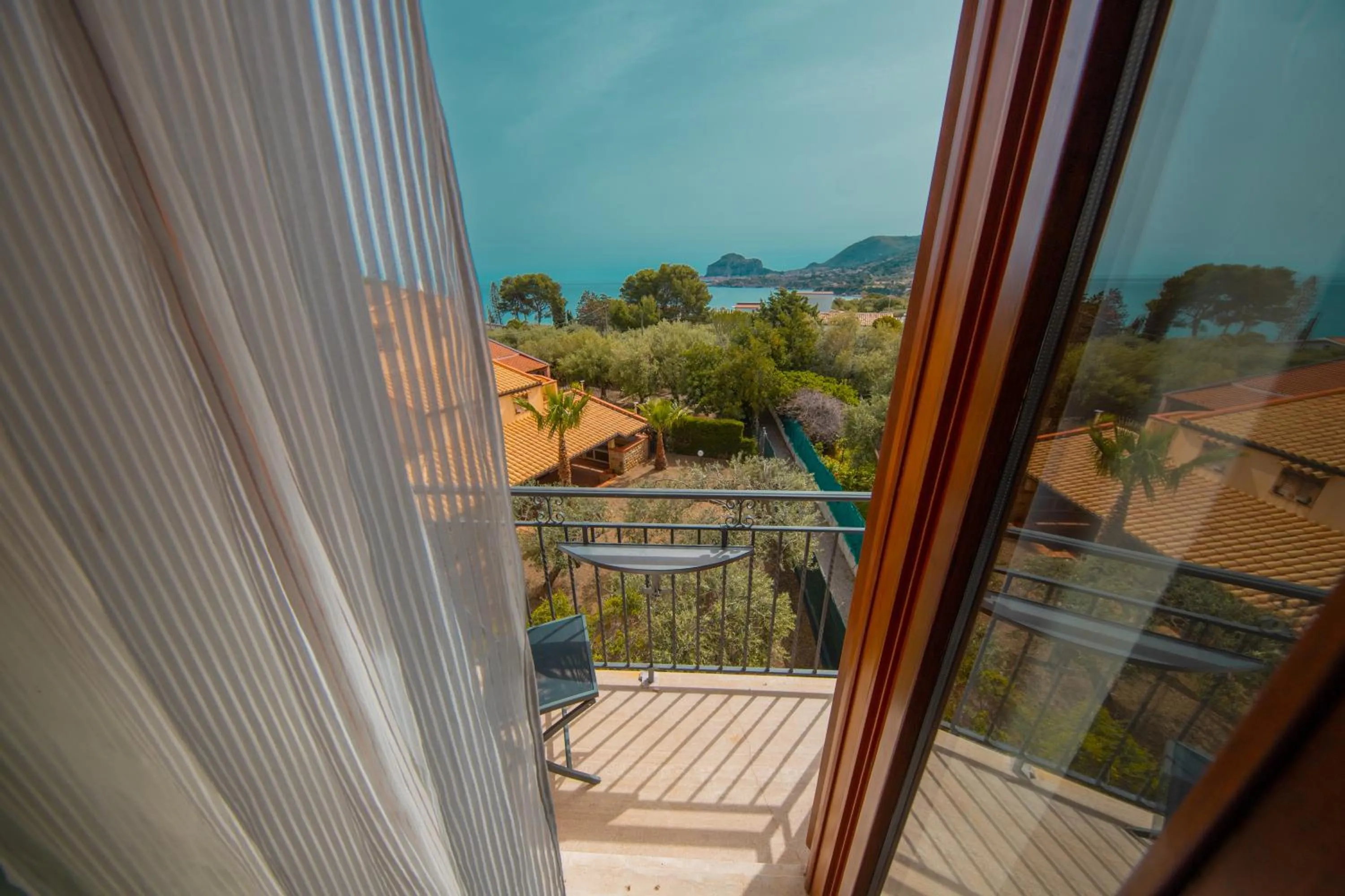Balcony/Terrace in Hotel Baia Del Capitano