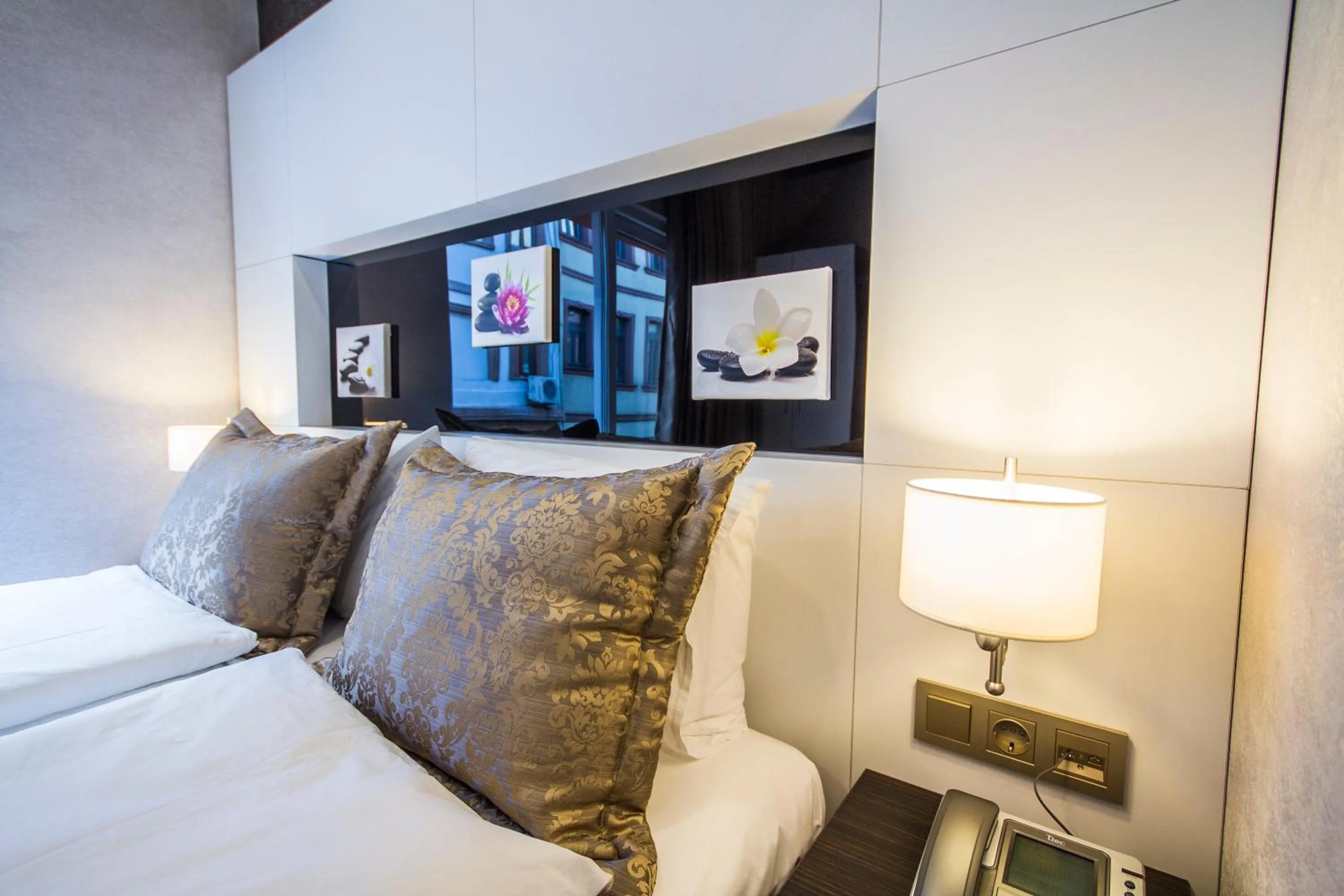 Bed in Taksim Cihangir Fidan Residence Hotel