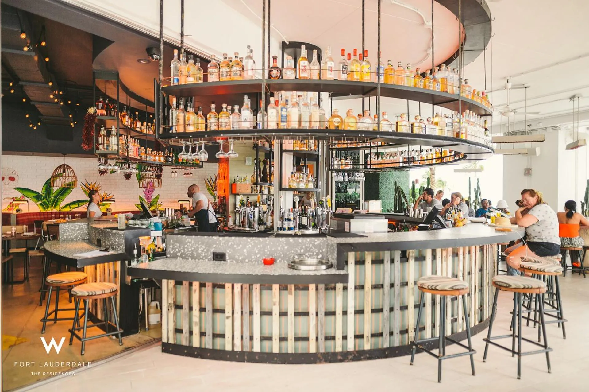 Restaurant/places to eat in Luxury 1 BR at Fort Lauderdale