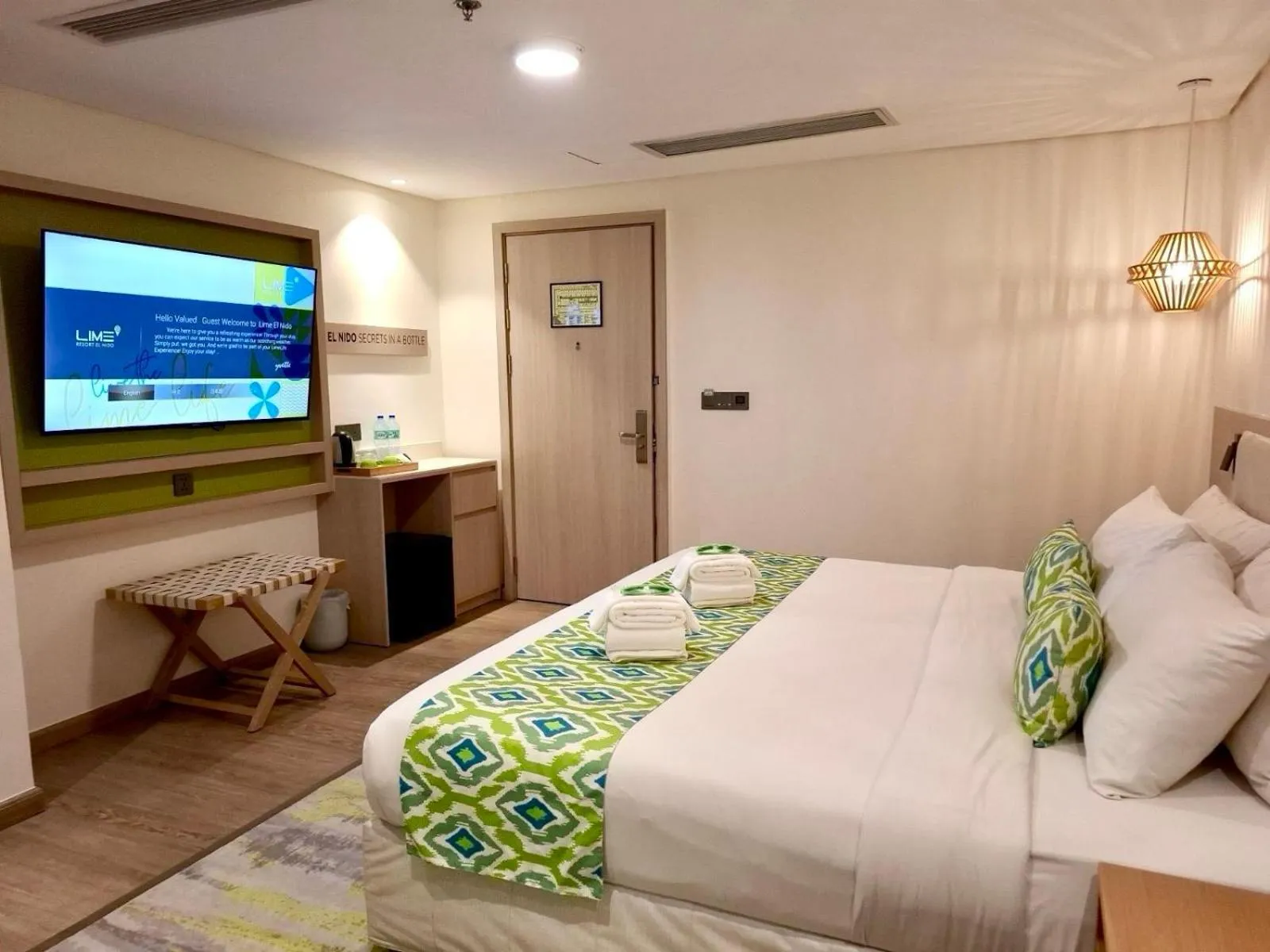 Bed in Lime Resort El Nido