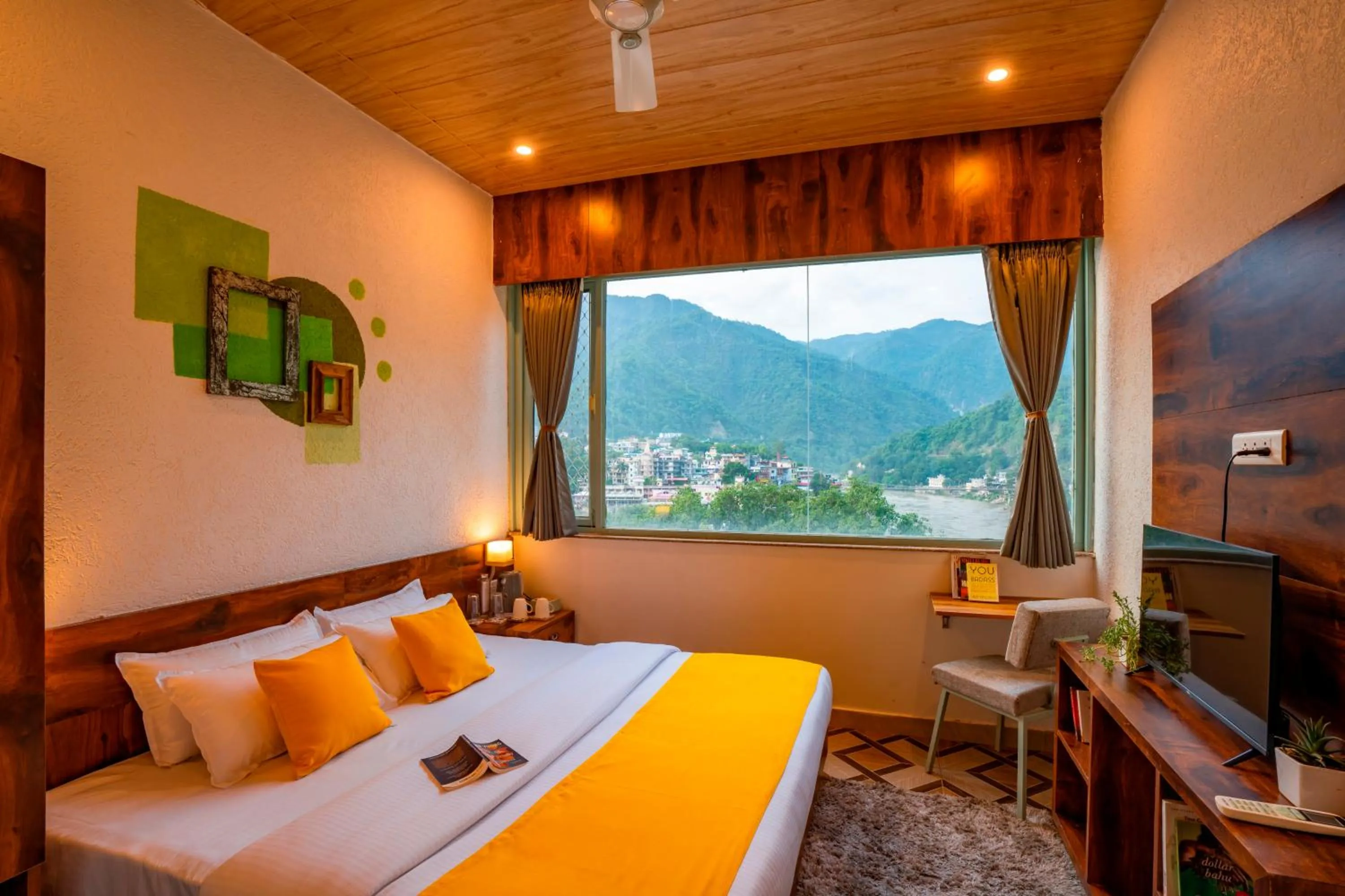 Bed in Zostel Rishikesh, Laxman Jhula