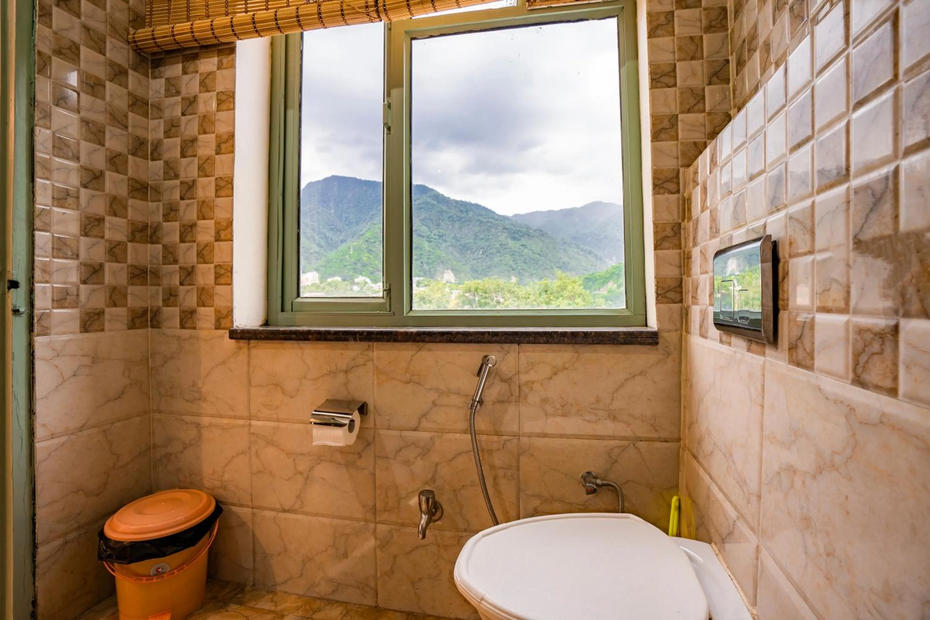 Shower in Zostel Rishikesh, Laxman Jhula