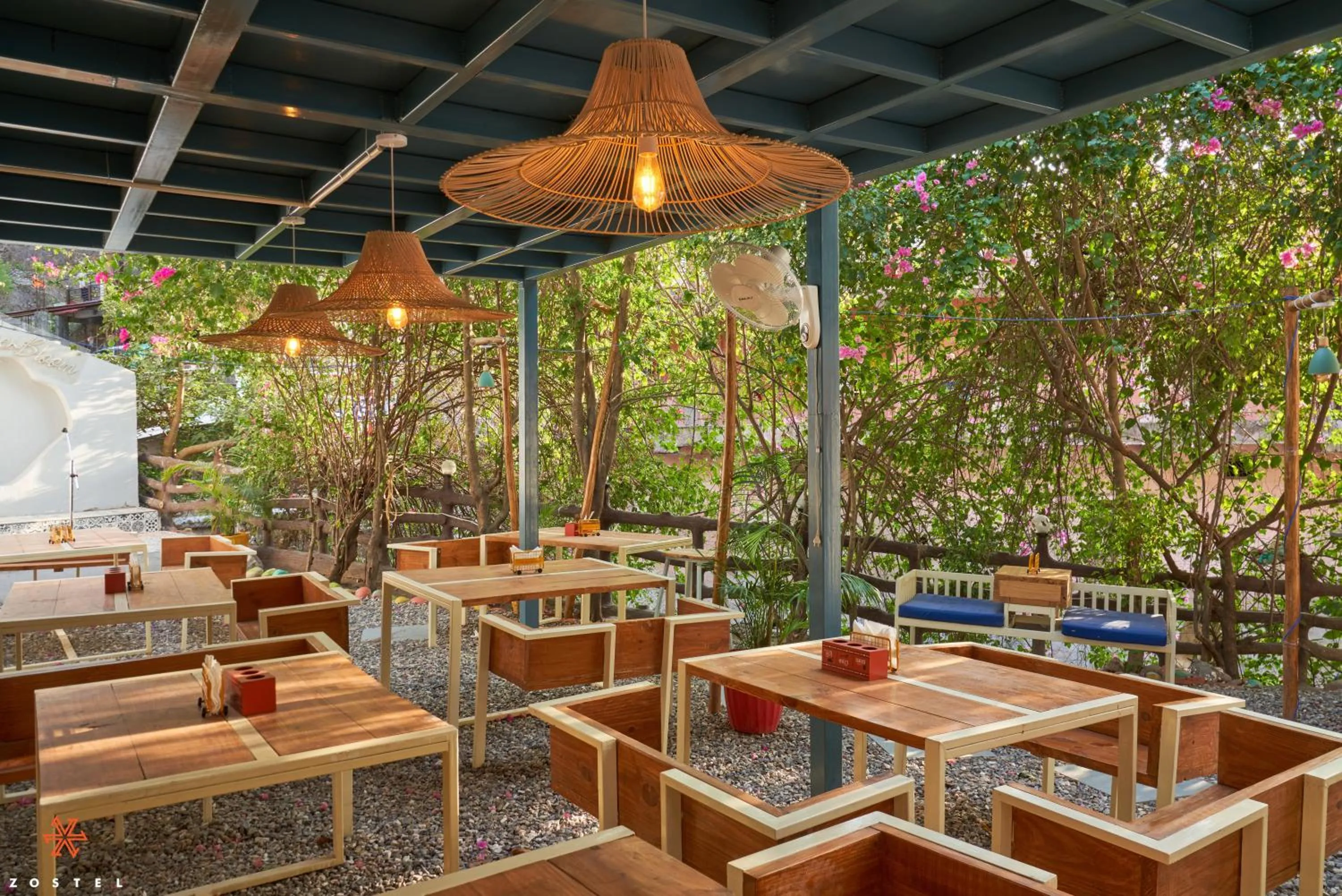 Restaurant/places to eat in Zostel Rishikesh, Laxman Jhula