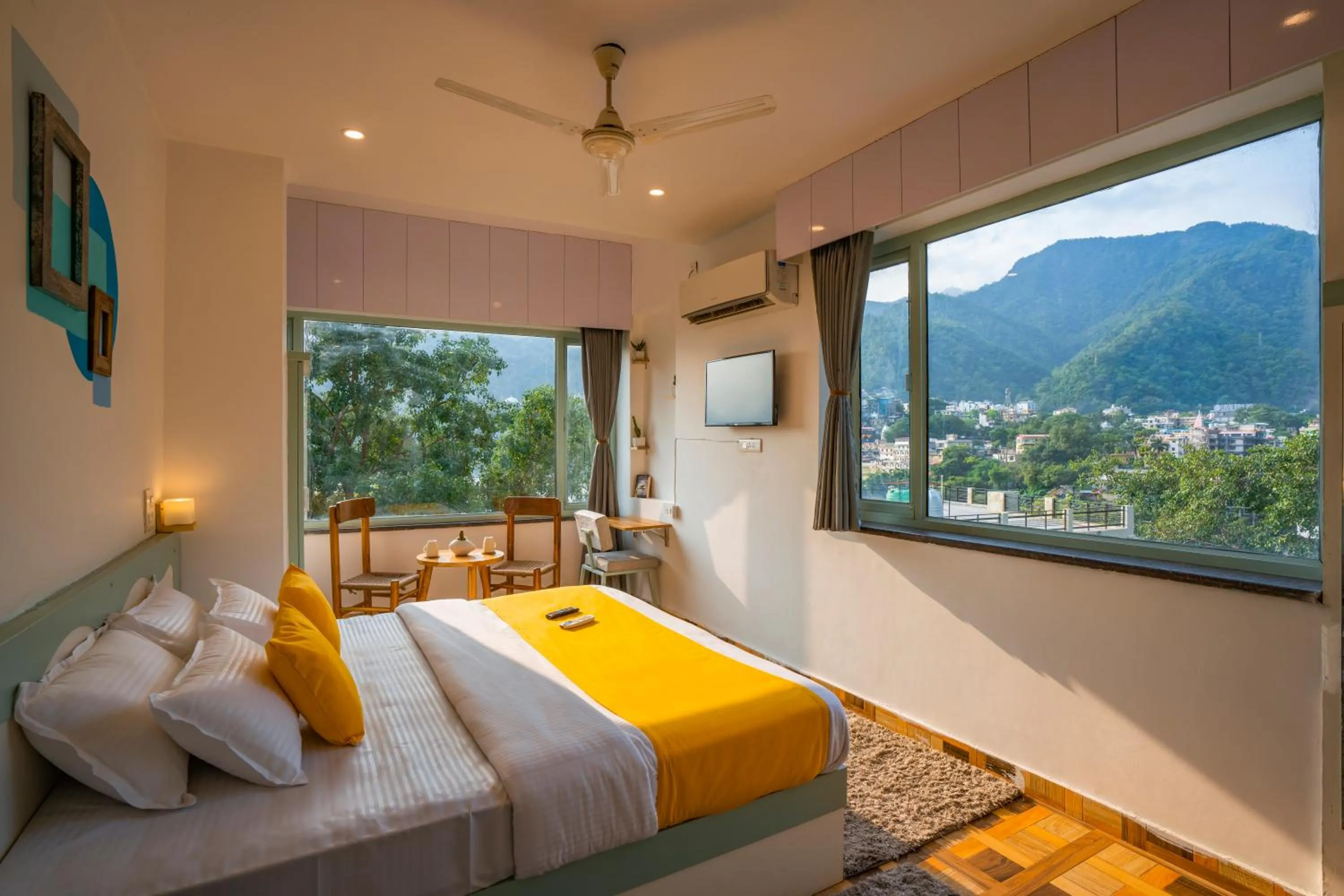 Bed in Zostel Rishikesh, Laxman Jhula