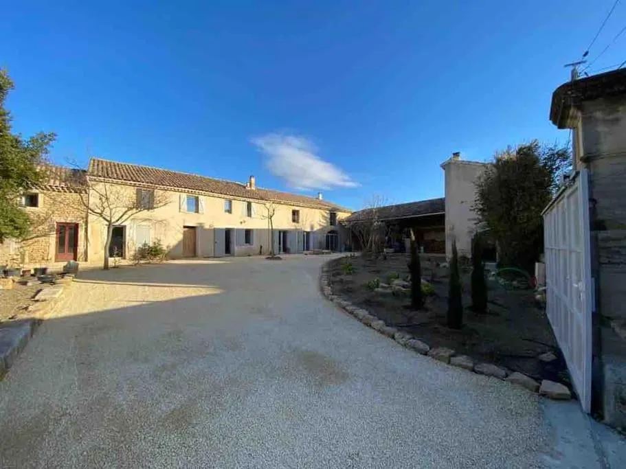 Property building in le Nomade en Provence