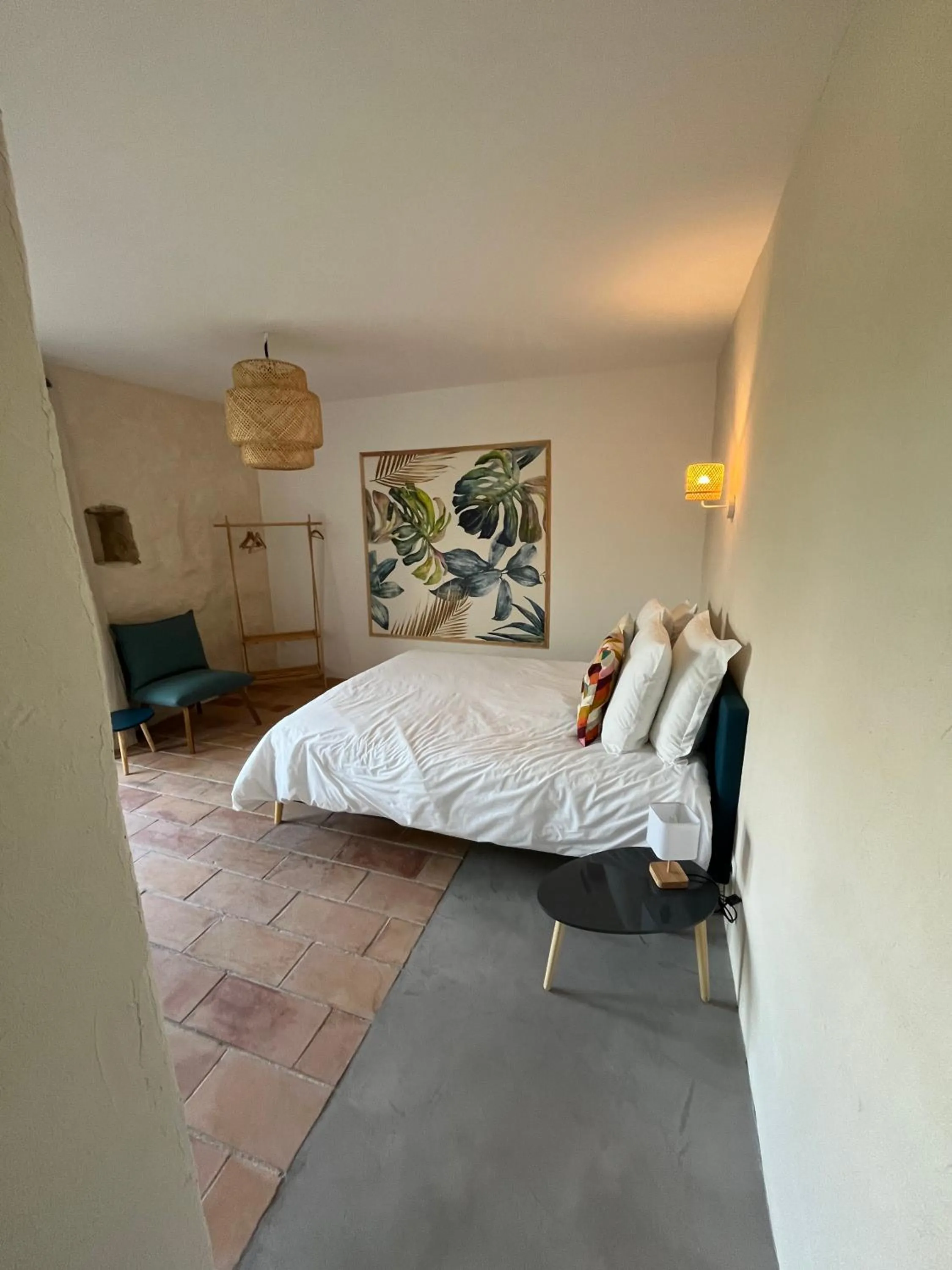 Photo of the whole room, Bed in le Nomade en Provence