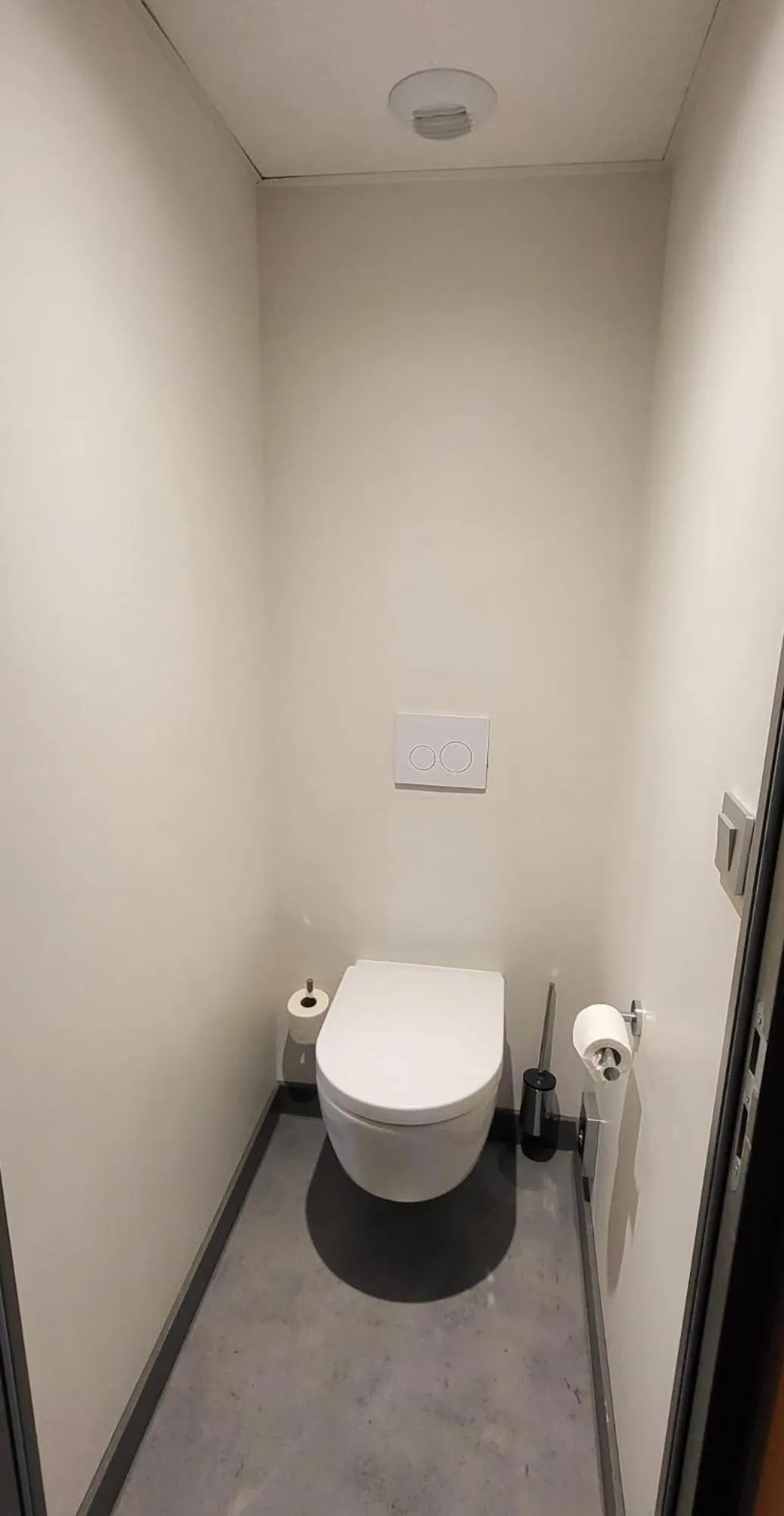 Toilet in Ibis Budget Paris porte de la Chapelle - Aréna