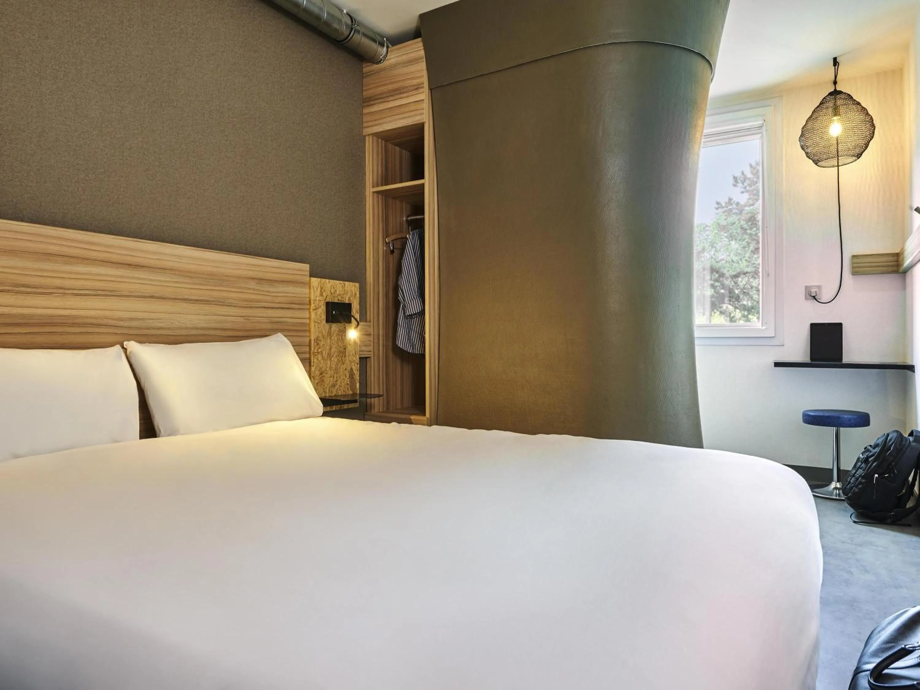 Bedroom, Bed in Ibis Budget Paris porte de la Chapelle - Aréna